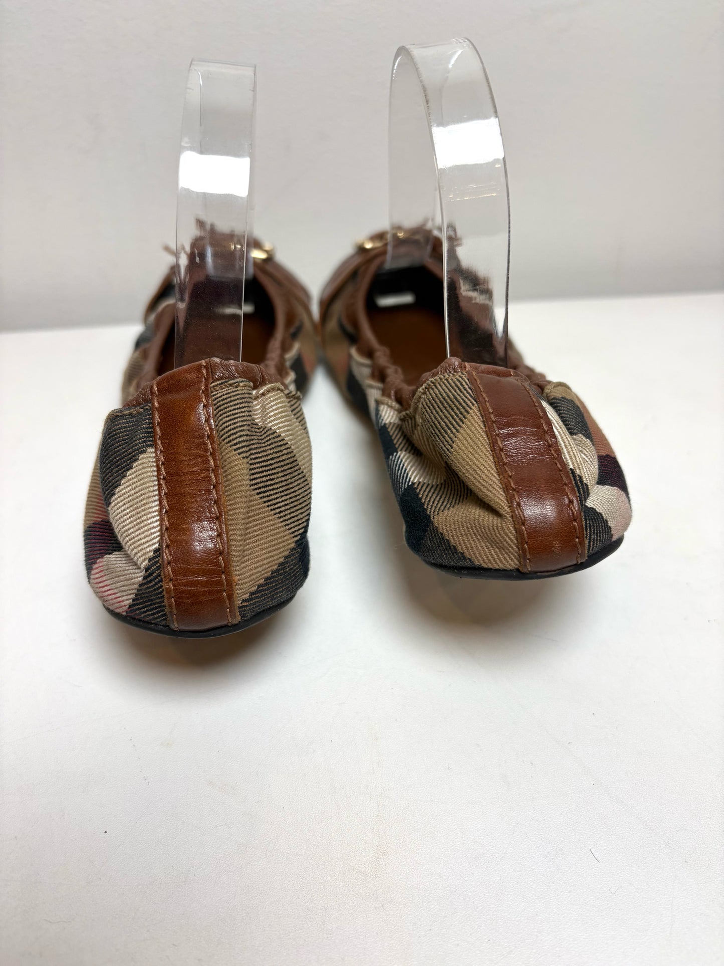 W Shoe Size 40 (10, US) Burberry multi brown Canvas, Leather Women's Flats