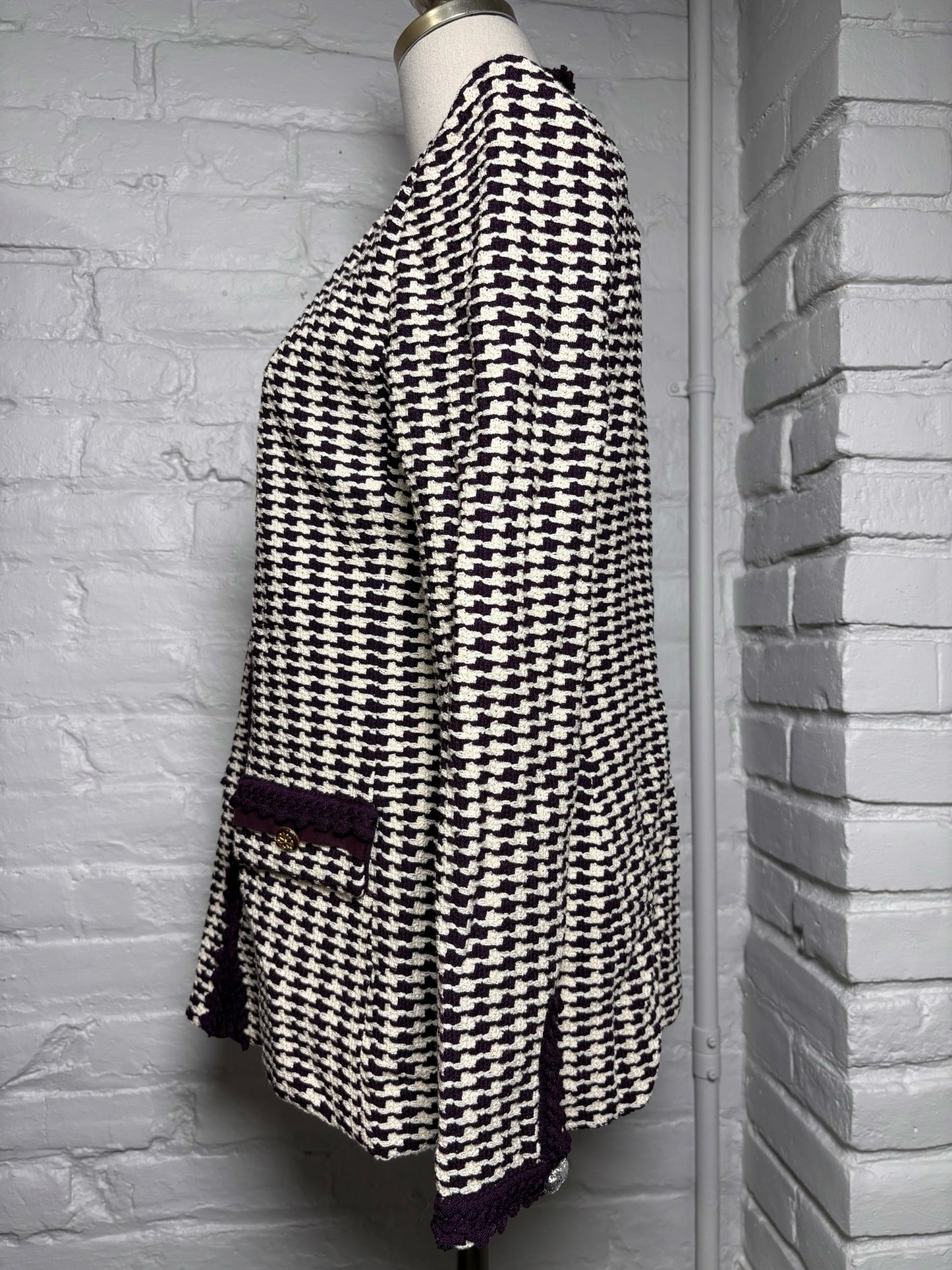 Women Size 6 St. John White, Purple Abstract Print Knit Jacket