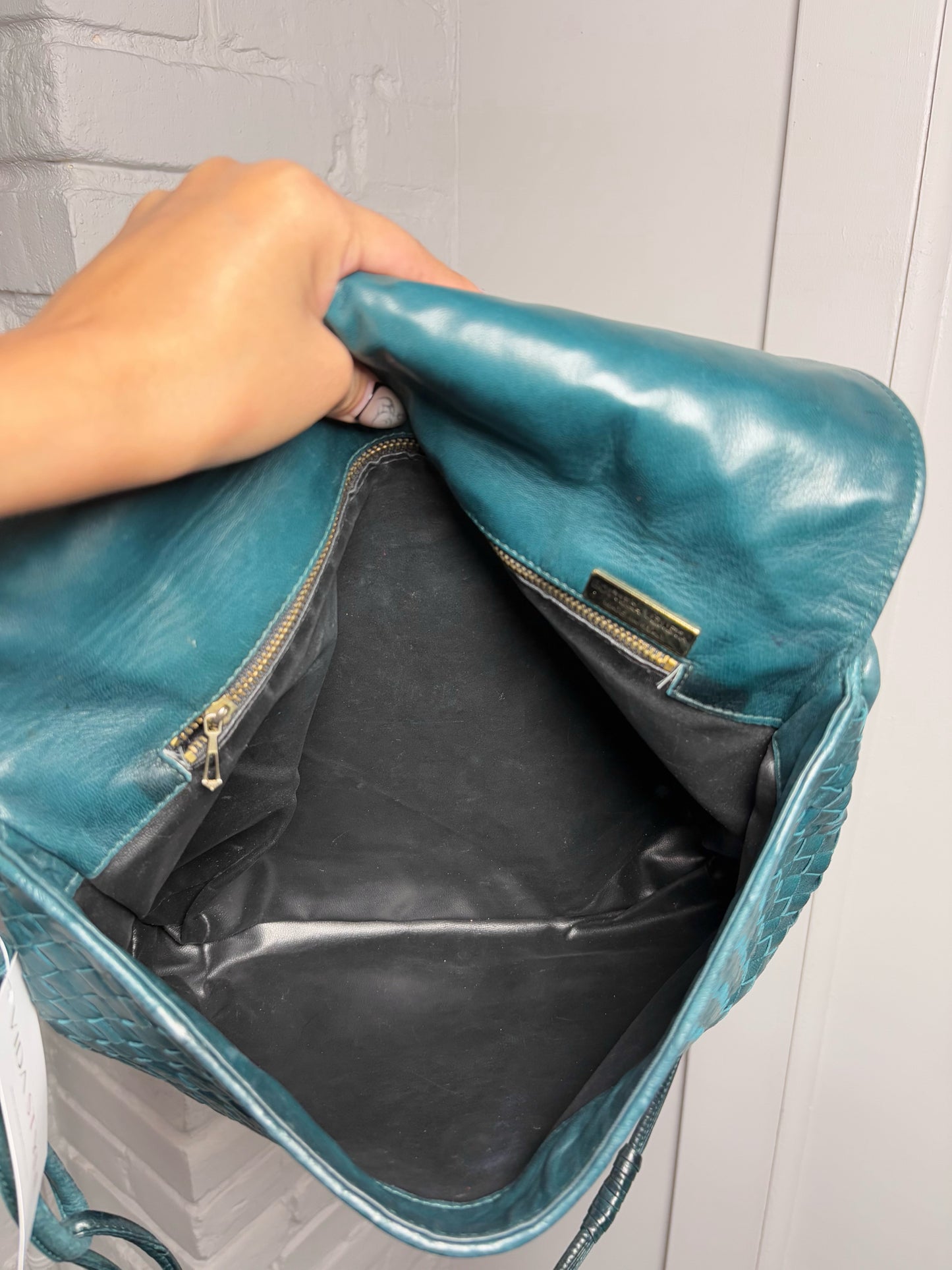 Bottega Veneta Intrecciato Vintage Leather Green Lambskin Crossbody Purse