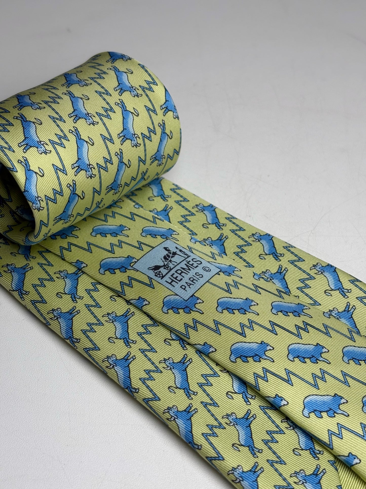 Hermes Green, Blue 100% Silk Flying Blue Bull Men's Vintage Pre-owned Tie