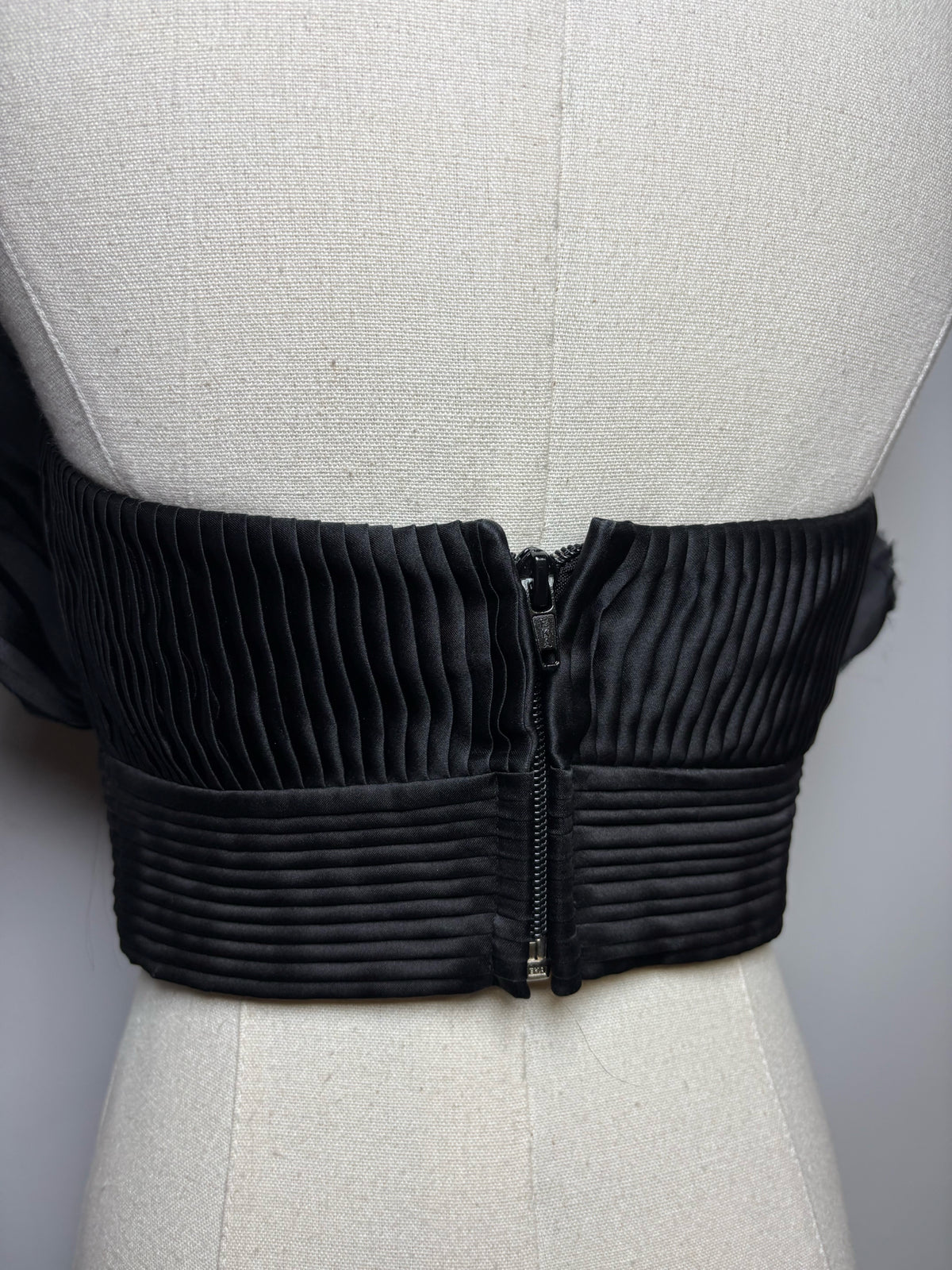 Women's Size 4 Andres Otalora Black Pleated Pure Silk Pre-Owned Strapless Crop Top