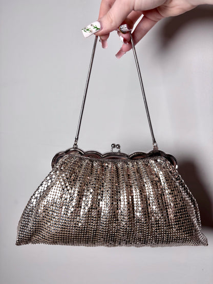 Metal Whiting & Davis Silver Vintage Evening Bag