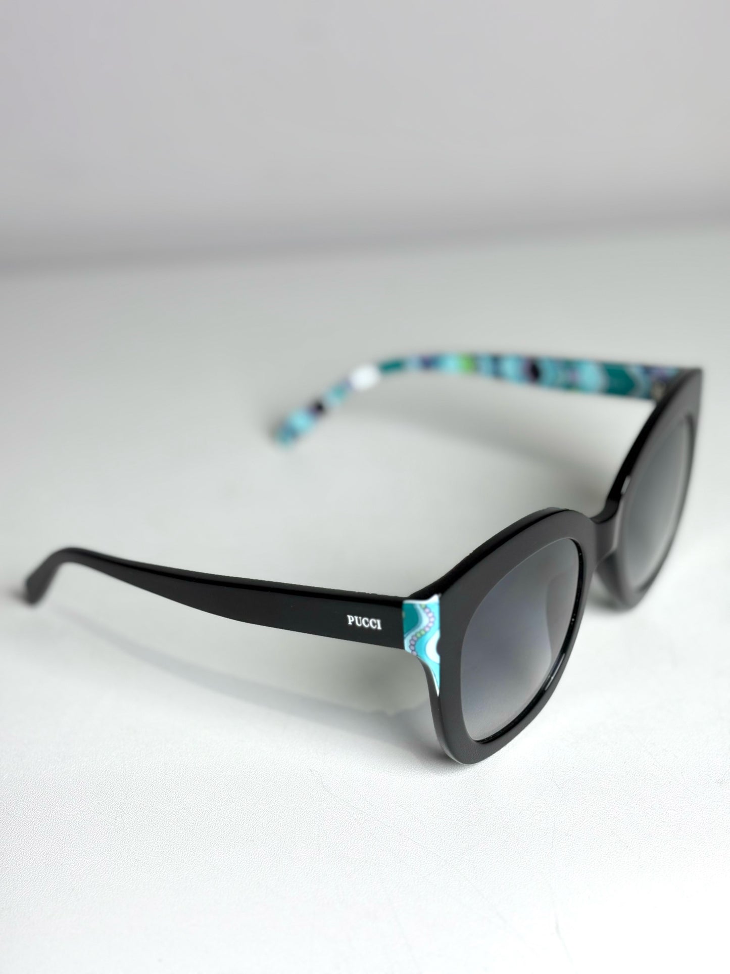 Emilio Pucci EP 97 01C Pre-owned Black Acetate Sunglasses
