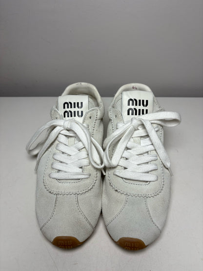 Women's Size 39 (US 9) Miu Miu Plume White Suede Pre-Owned Sneakers