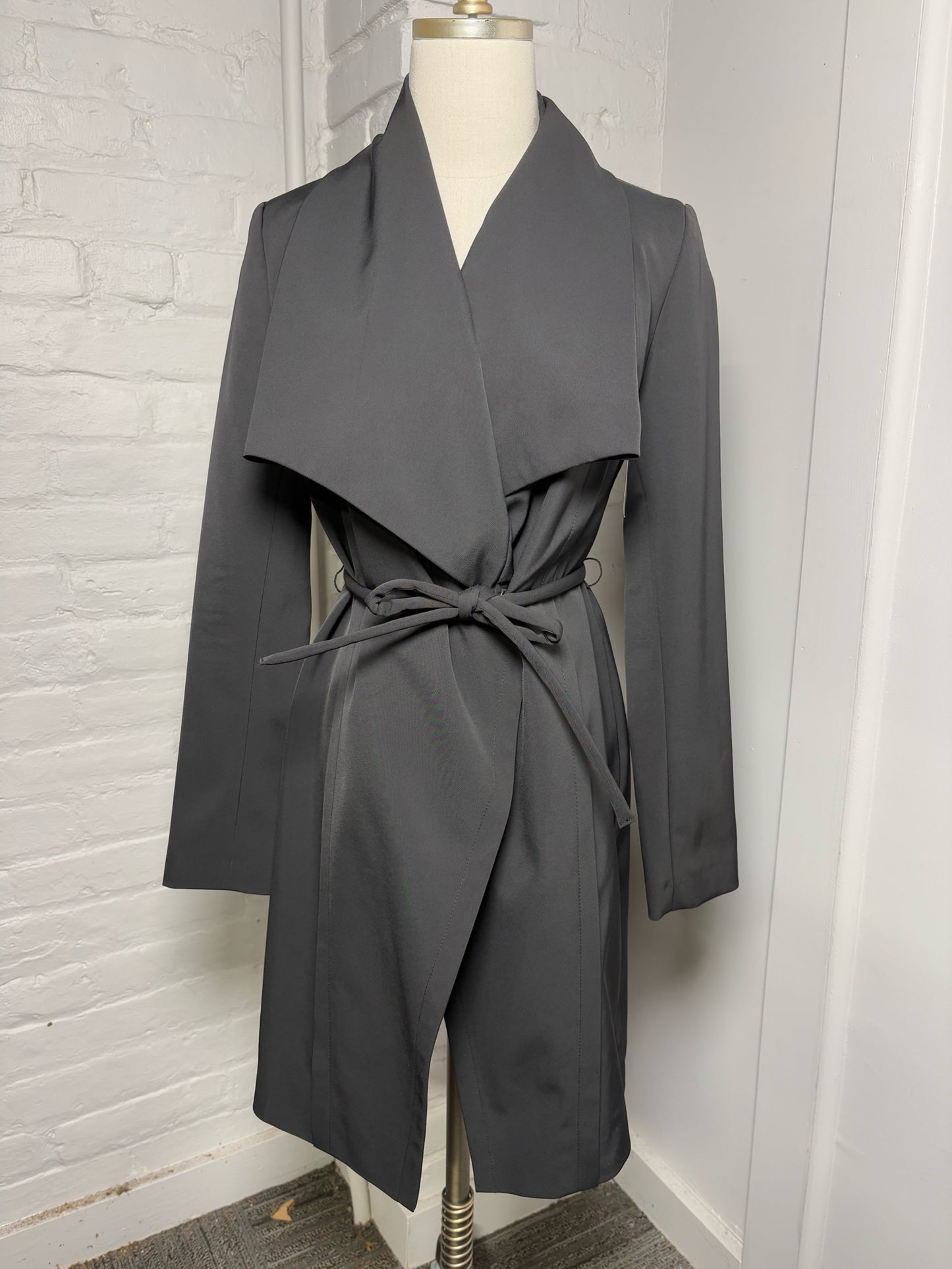 Women Size 0 Trina Trina Turk Black Solid Jacket