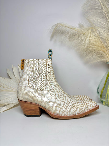 W Shoe Size 7.5 pskuufman... Bone Leather Snake Skin Boots