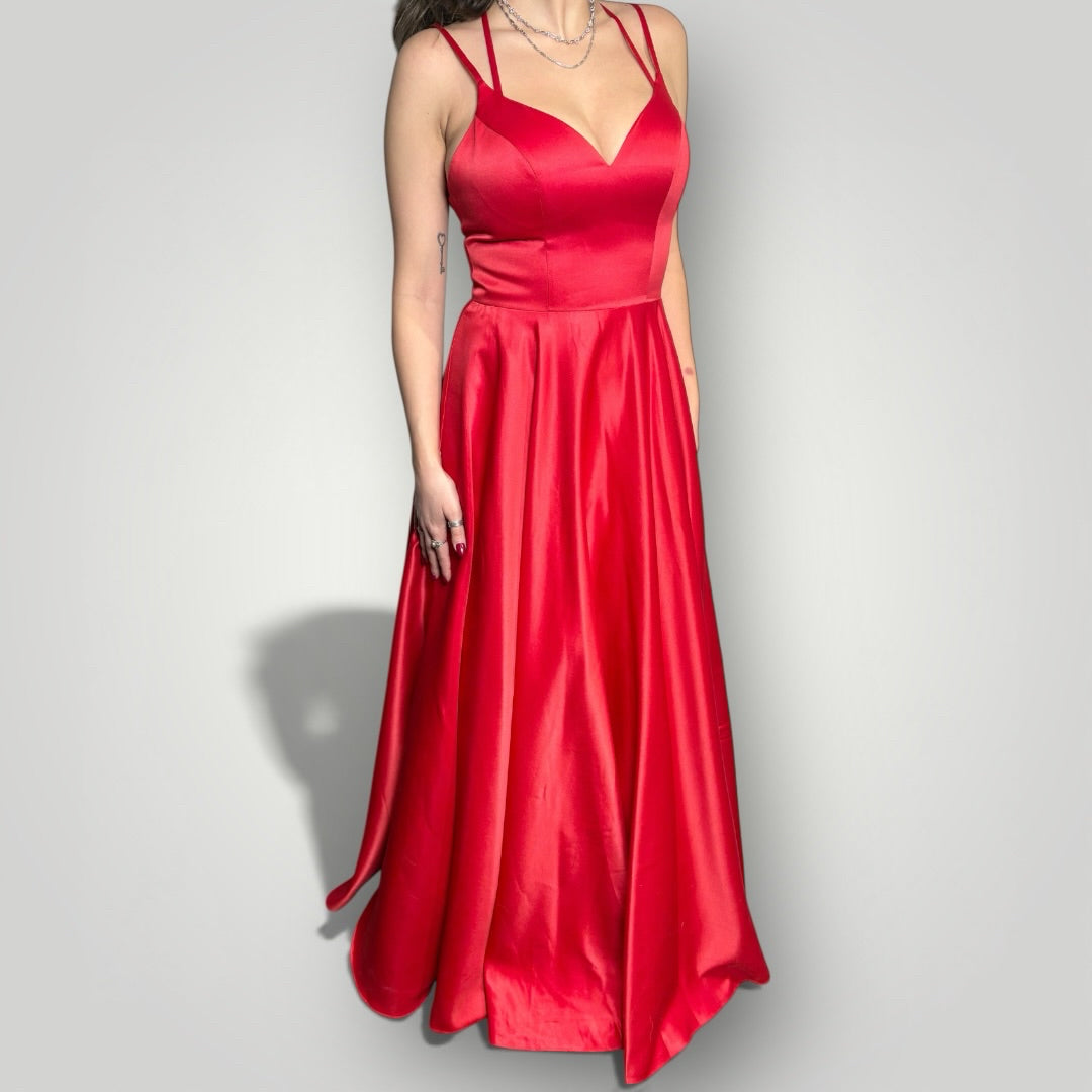 Women Size 6 Loman Red Solid Gown