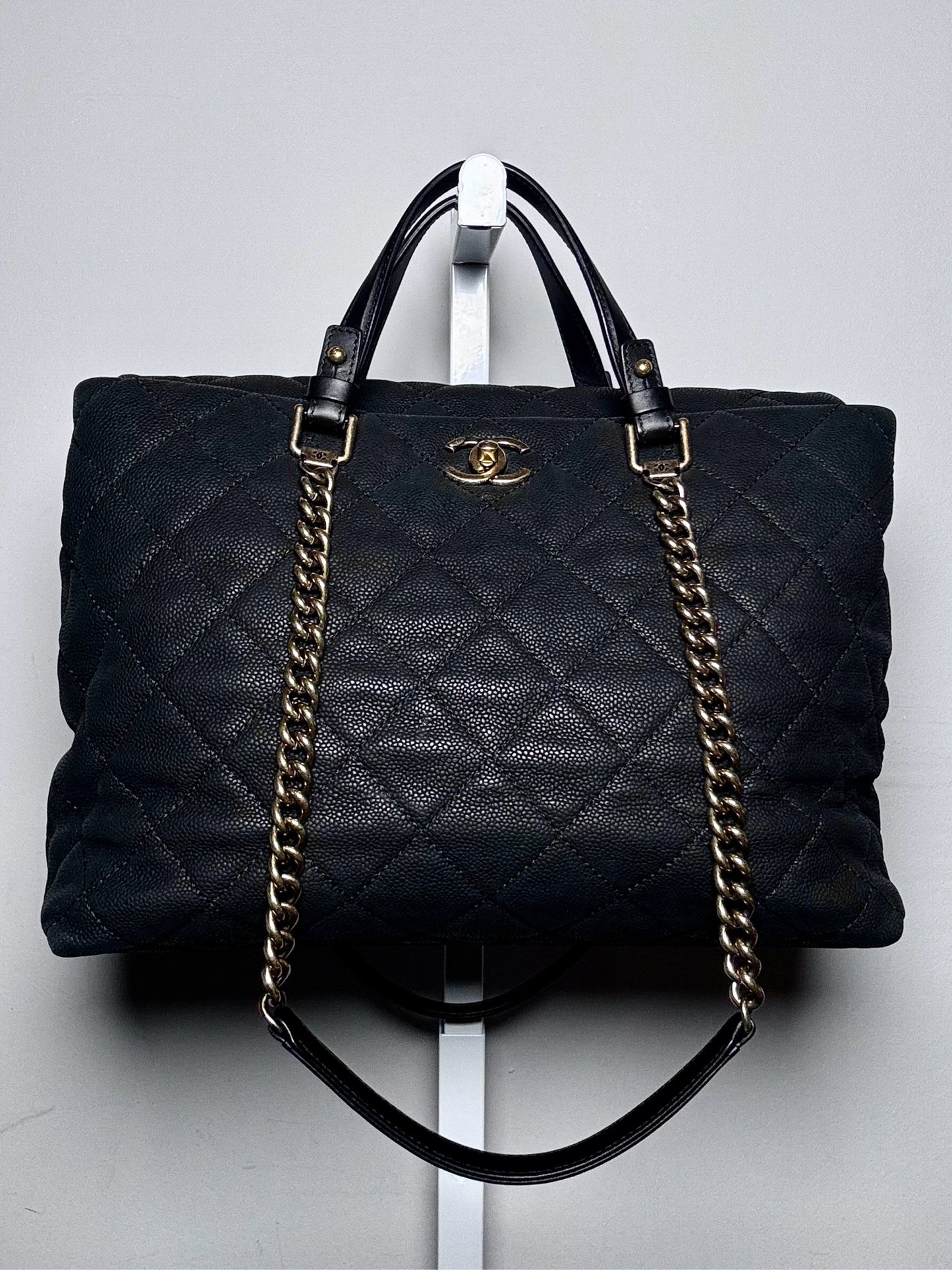 Leather Chanel Quilted Vintage Pre-owned Black Large Purse