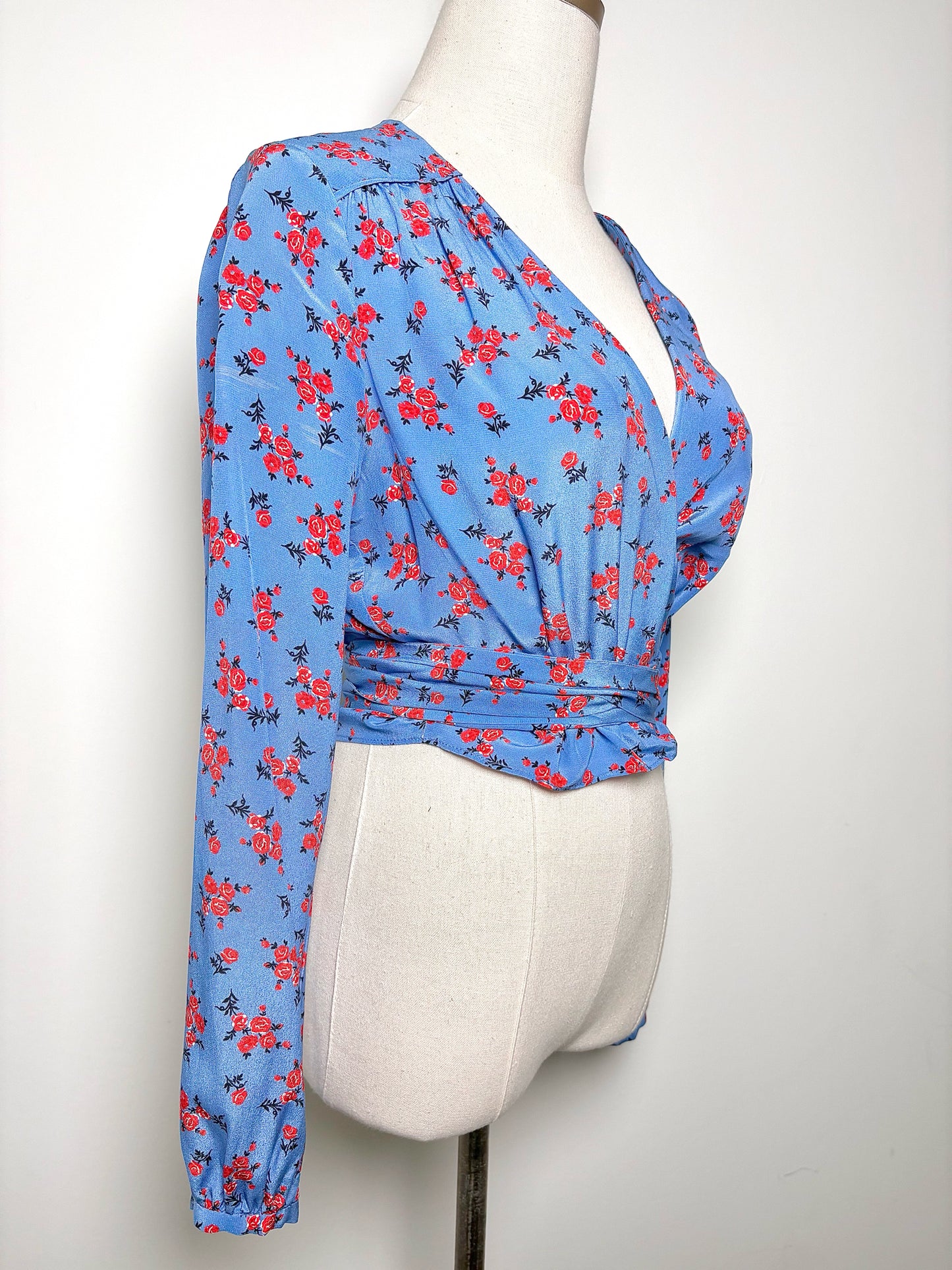 Women Size M Intermix Blue Floral Print Wrap Blouse