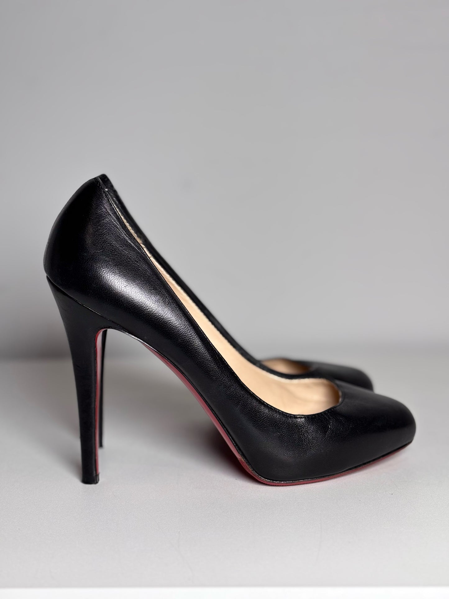 W Shoe Size 38 (8 US) Christian Louboutin Black Leather Stiletto Heel