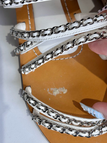Chanel Women Shoe Sz 41 White Lambskin Leather Chain Detail Pre-owned Sandal