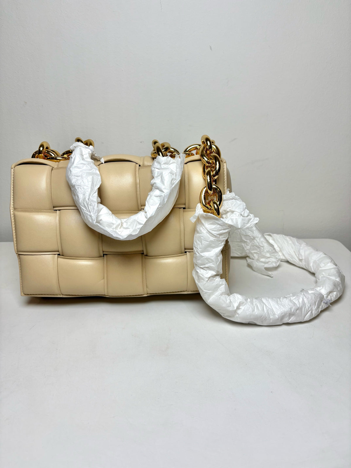 Bottega Veneta Intrecciato Padded Cassette Calfskin Pre-owned, NWT Bag
