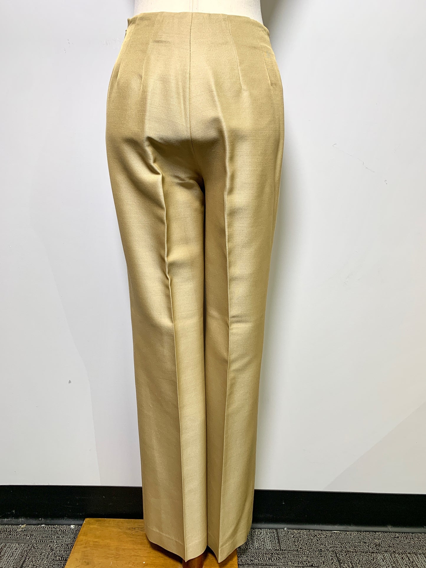 Women Size 6 Dana Buchman Gold Solid Silk, Wool Blend Pants