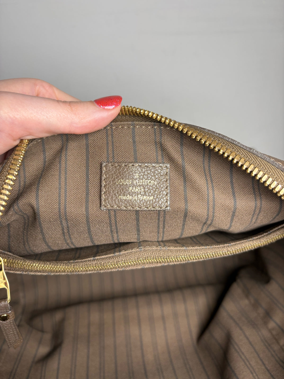 Women's Louis Vuitton Lumineuse PM Taupe Monogram Empreinte Leather Authentic Pre-Owned Bag