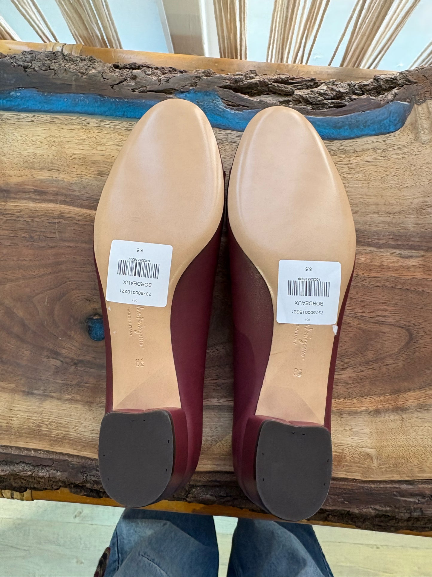 W Shoe Size 8.5 Salvatore Ferragamo Plum Leather Bow Pumps