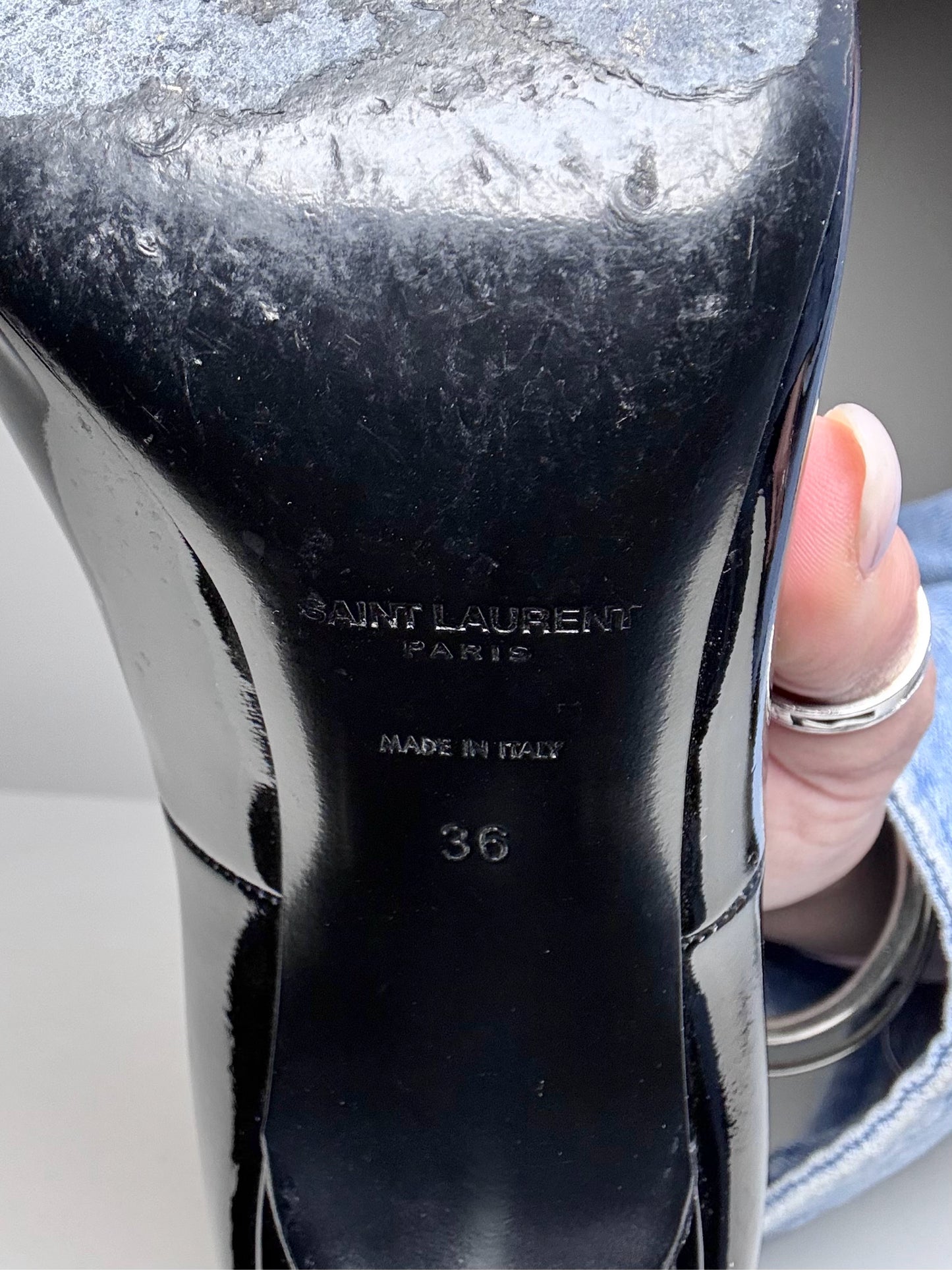 W Shoe Size 36 (6, US) Saint Laurent Thorn Black Leather Patent Pre-owned Heels