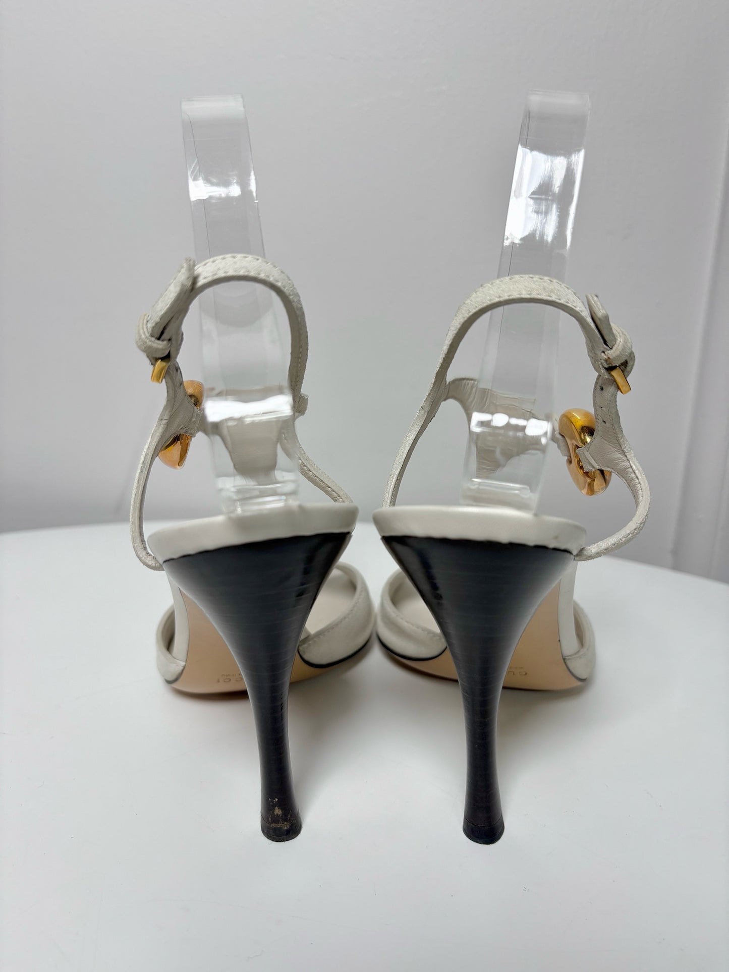 W Shoe Size 6 Gucci Cream Suede Pump