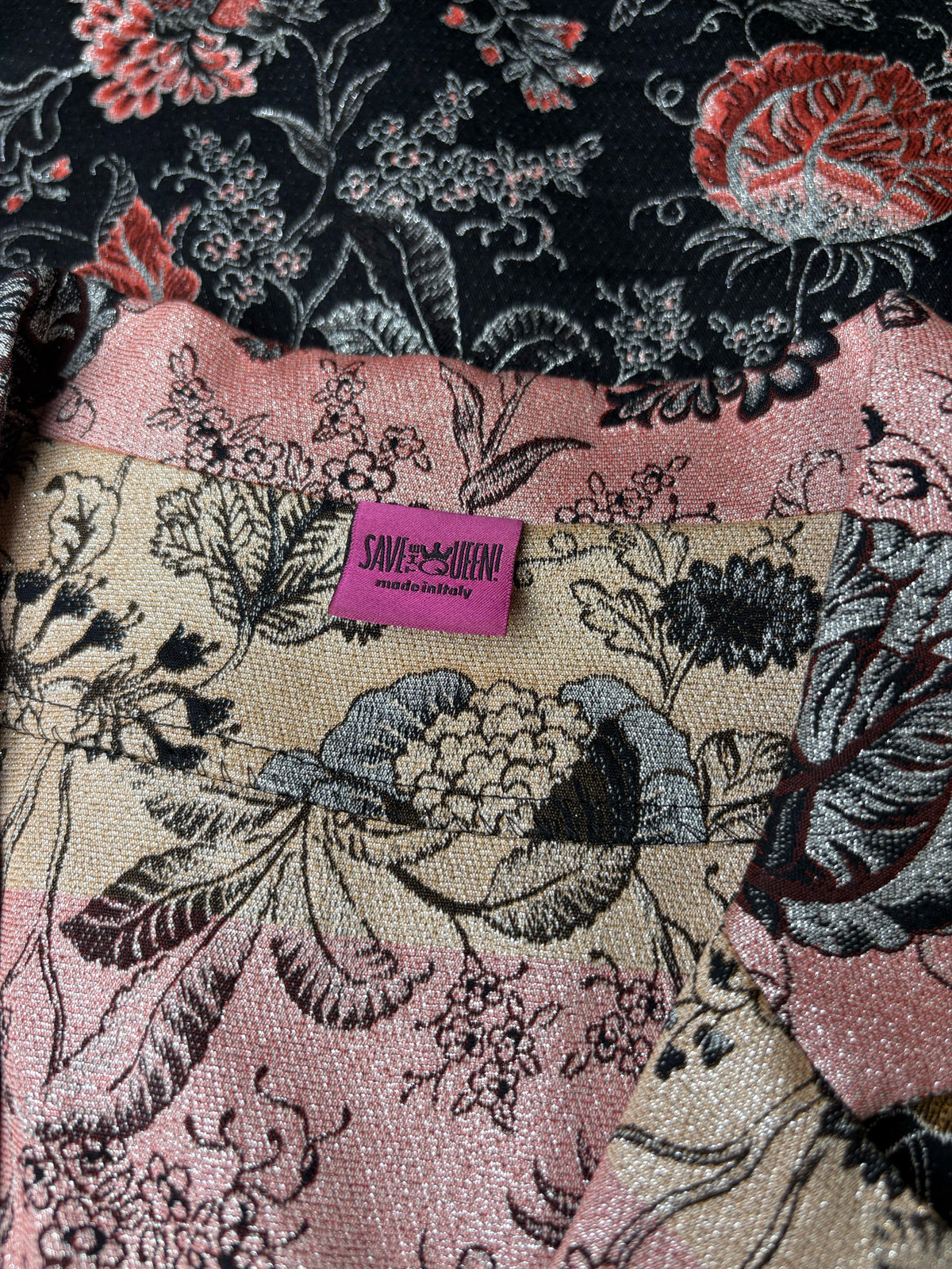 Women's Size XL Save the Queen Pink Black Gold Metallic Jacquard Pre-Owned Jacket