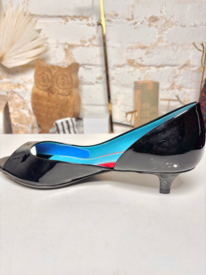 W Shoe Size 39 (8.5 US) Bottega Fiorentina Black Leather Patent Pump