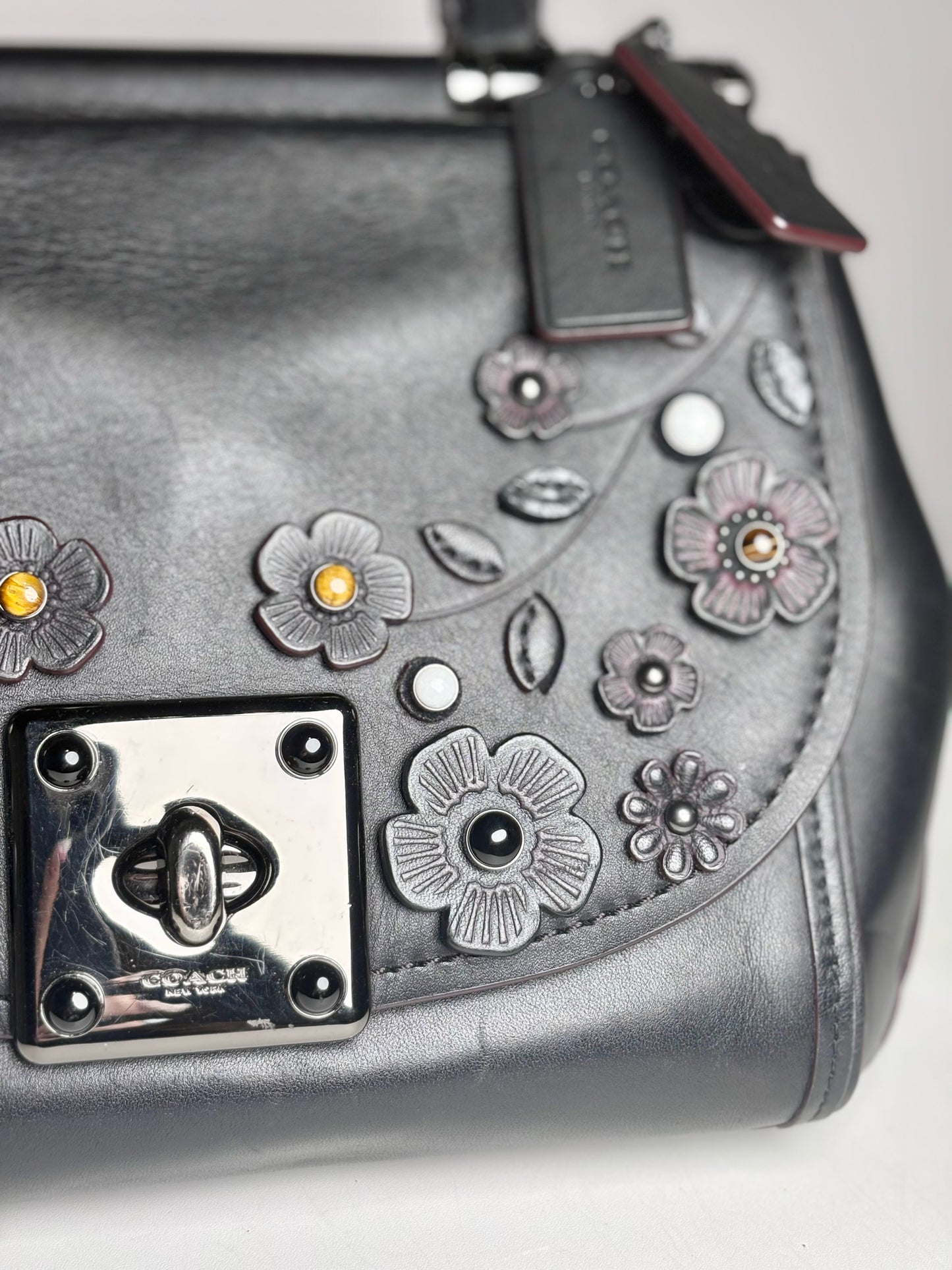 Women's Coach #54079 Willow Floral Leather Pre-owned Black Top Handle Rare Bag