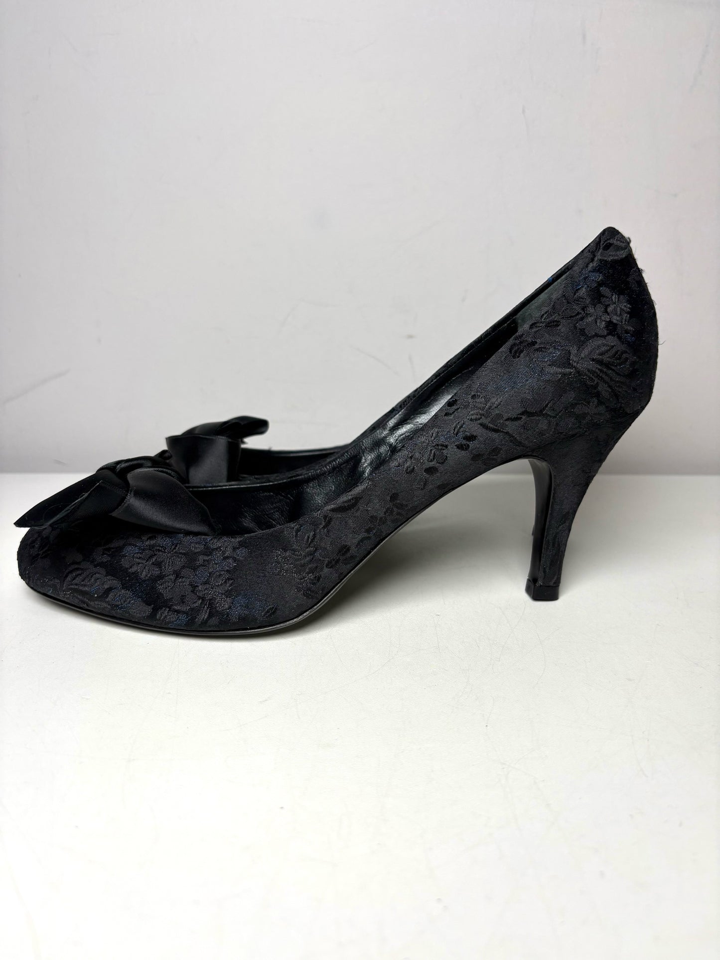 W Shoe Size 9 Jill Stuart Black Satin Women's NWT Heels