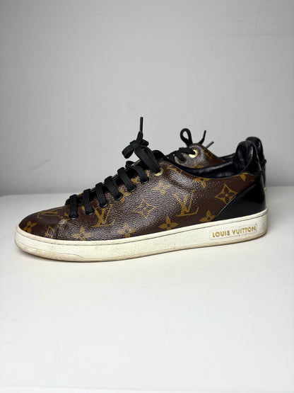 W Shoe Size 39 (8.5 - 9 US) Louis Vuitton Brown, Black Coated Canvas Sneakers