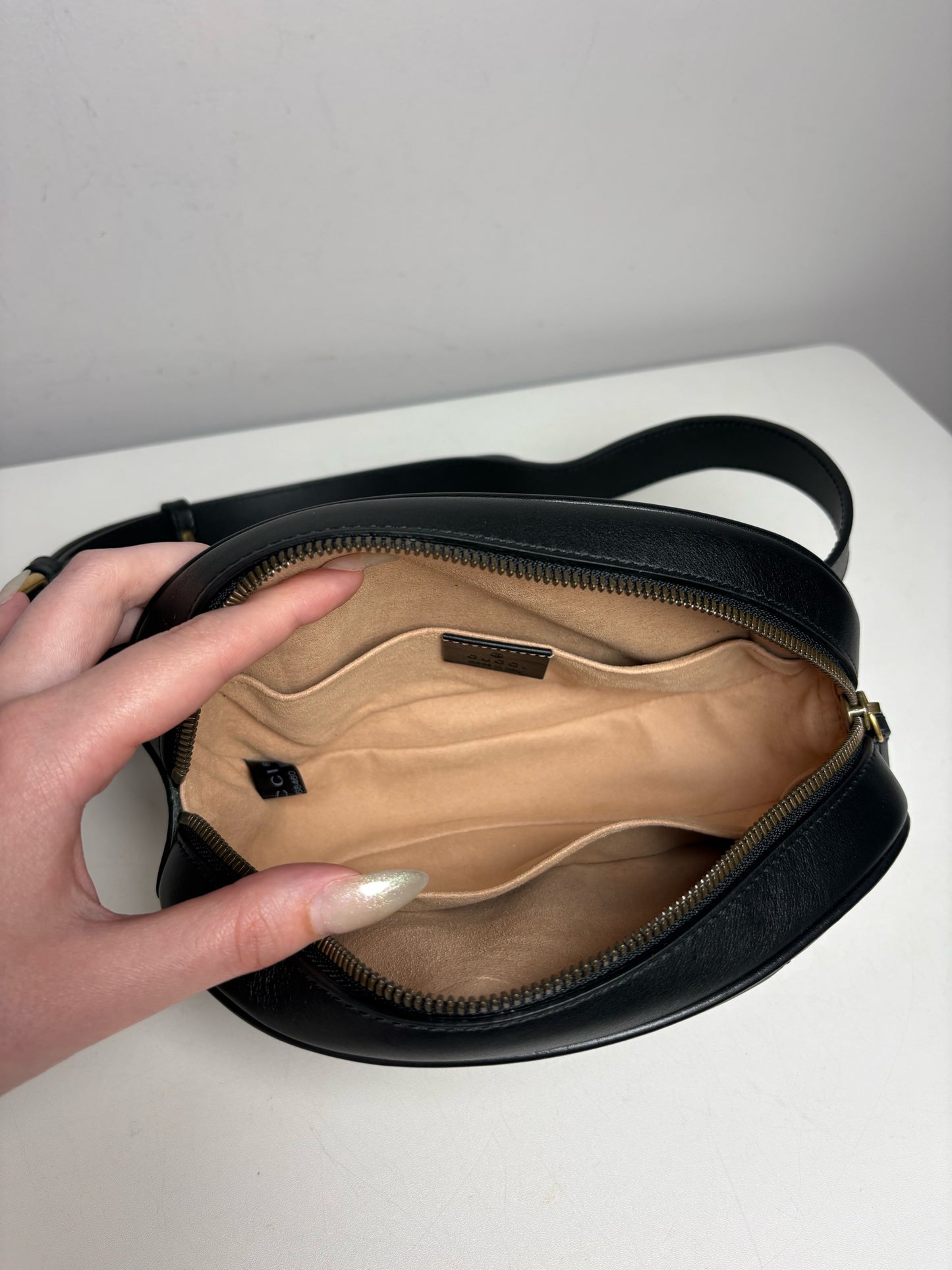 Women's Gucci Marmont Matelassé Black Calfskin Leather Authentic Pre-Owned Small Belt Bag