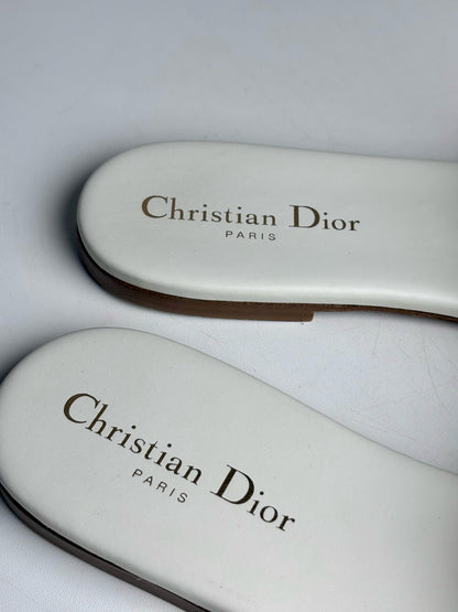 W Shoe Size 40 (9.5 - 10) Christian Dior Off-white Leather Calfskin Flats