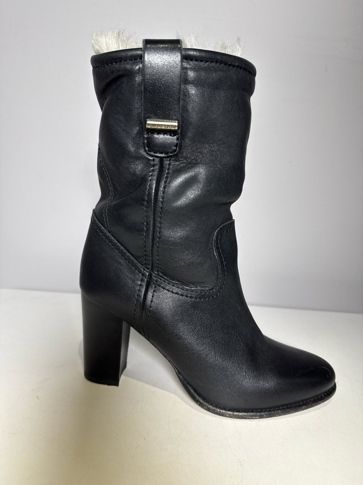 W Shoe Size 37.5 (7 US) Burberry Black Leather Shealring Lined Boots