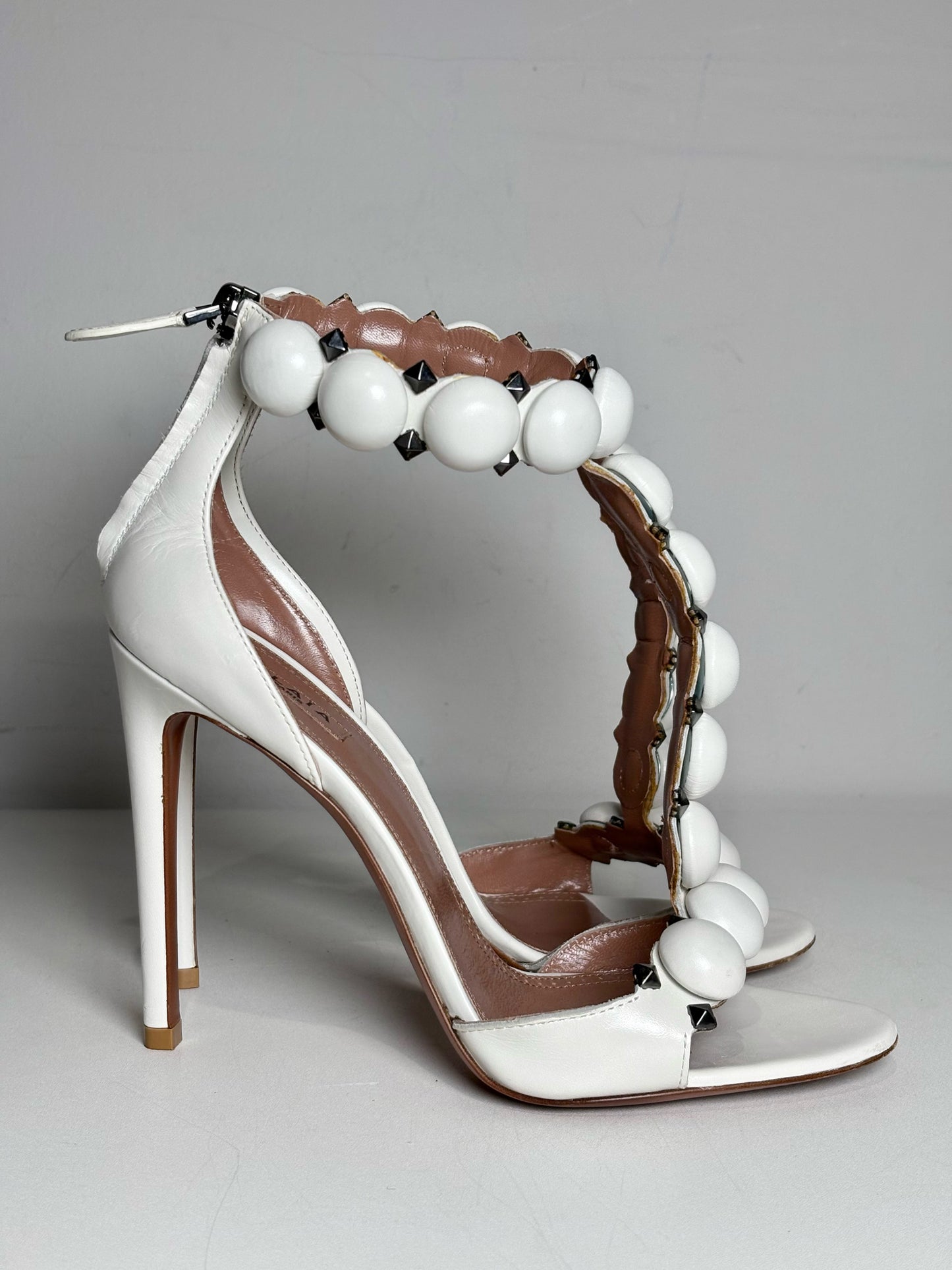 W Shoe Size 38 (8 US) Alaia La Bombe White Leather Women's Pre-owned Heels