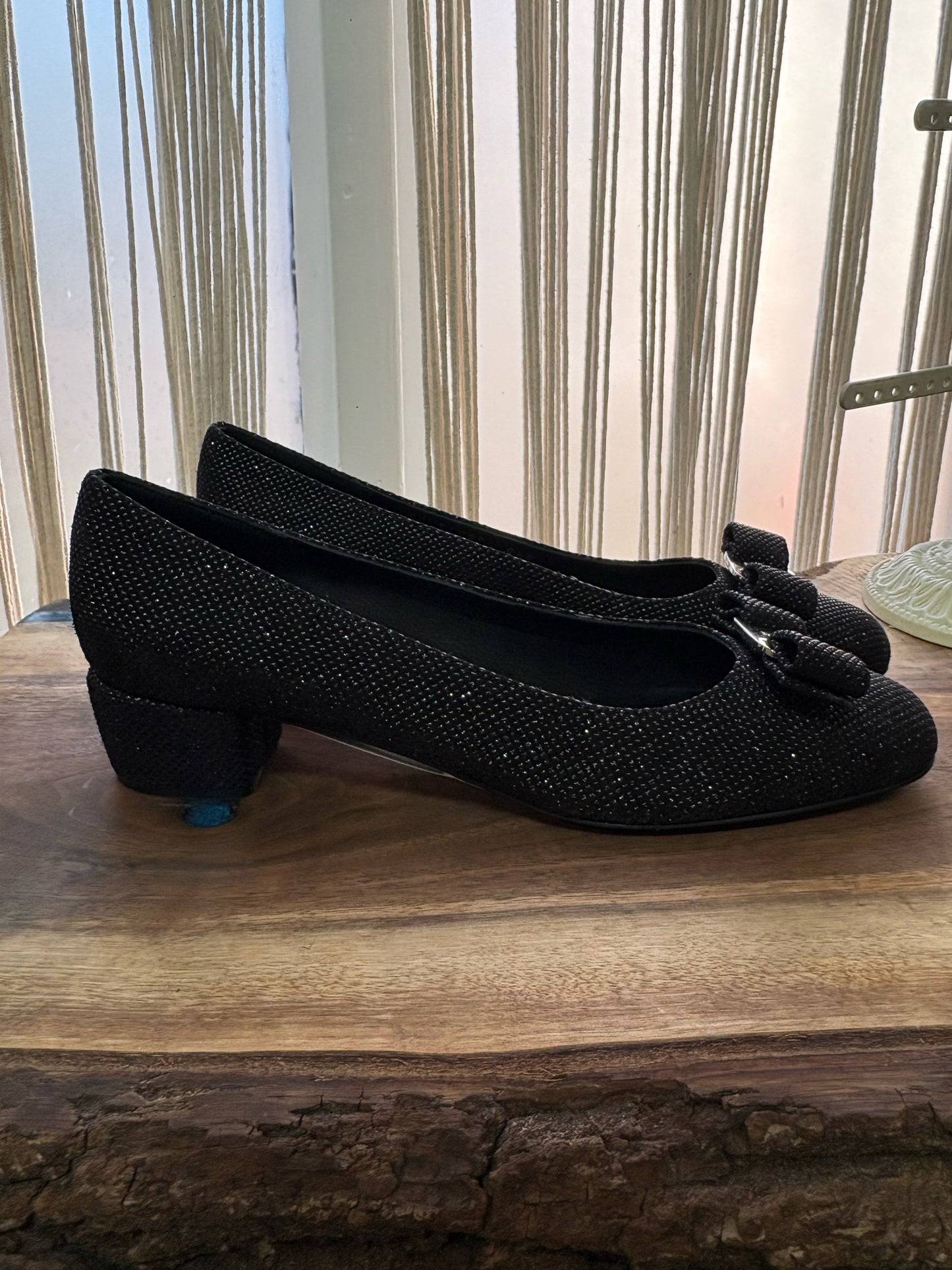 W Shoe Size 8.5 Salvatore Ferragamo Black Glitter Leather Bow Pumps