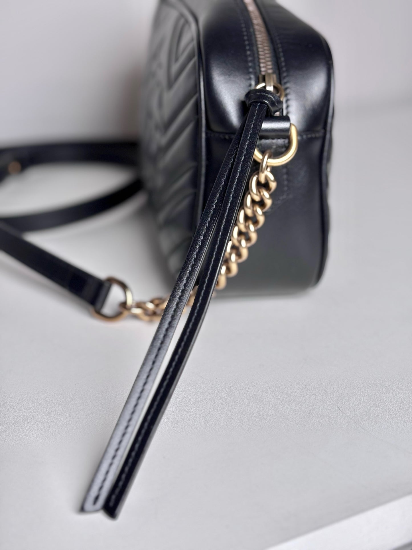 Gucci Marmont Camera Quilted Leather Pre-owned Black Nappa Small Purse Pre-owned