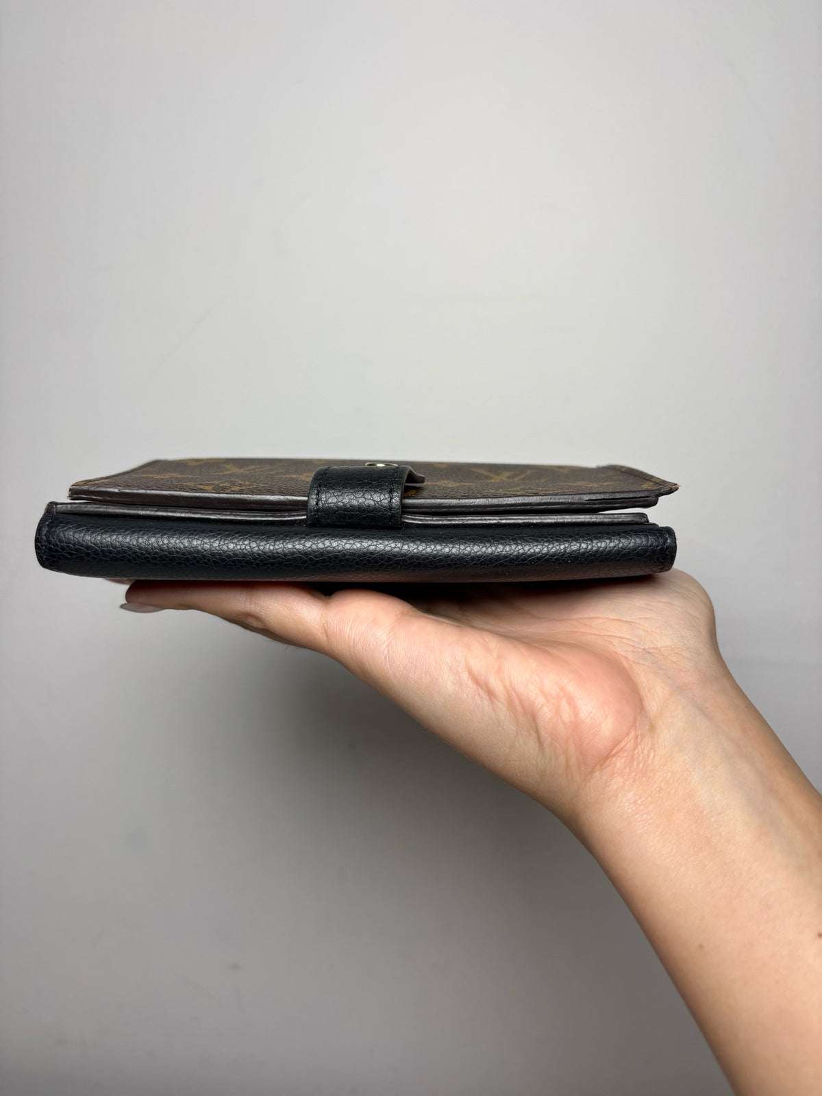 Louis Vuitton Pallas Compact Brown Monogram Canvas & Black Leather Pre-Owned Wallet