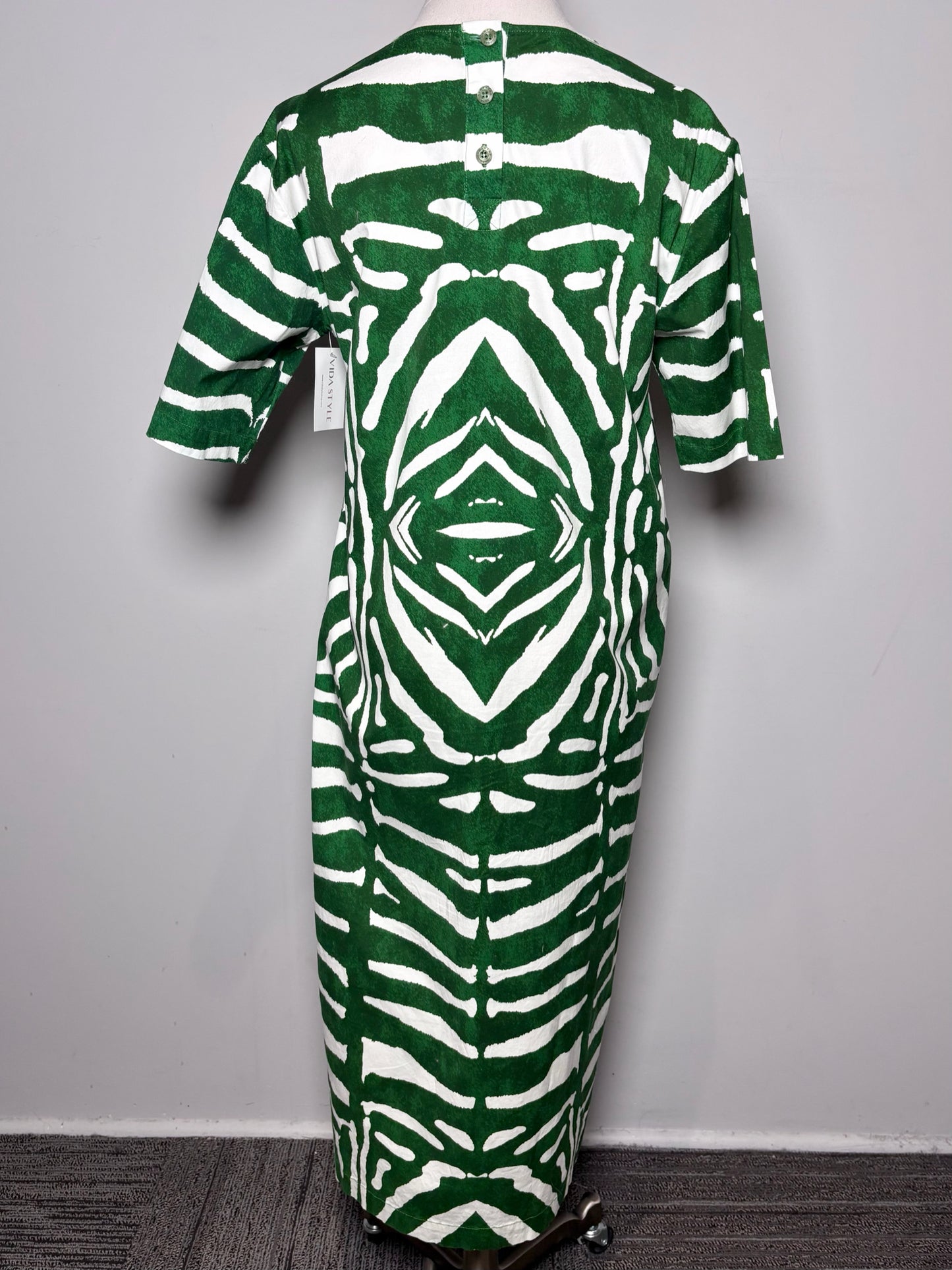 Women Size 6 (M) Samantha Sung Green, White Geometric Print Pre-owned Midi Dress