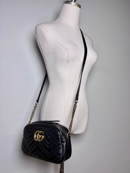 Gucci Marmont Camera Quilted Leather Pre-owned Black Nappa Small Purse Pre-owned