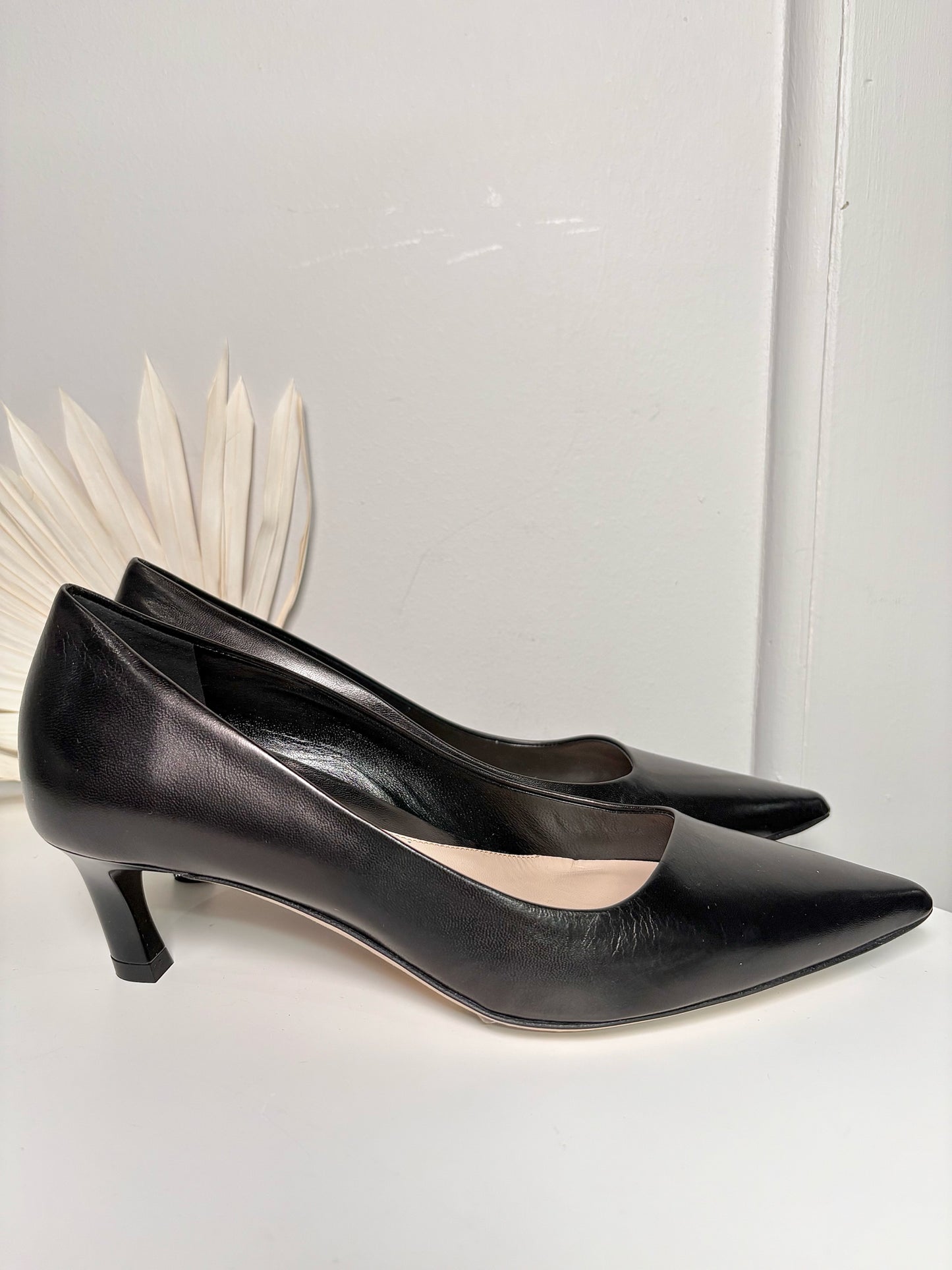 W Shoe Size 37.5 (7 US) M.M. Lafleur Black Leather Lilliana Pumps
