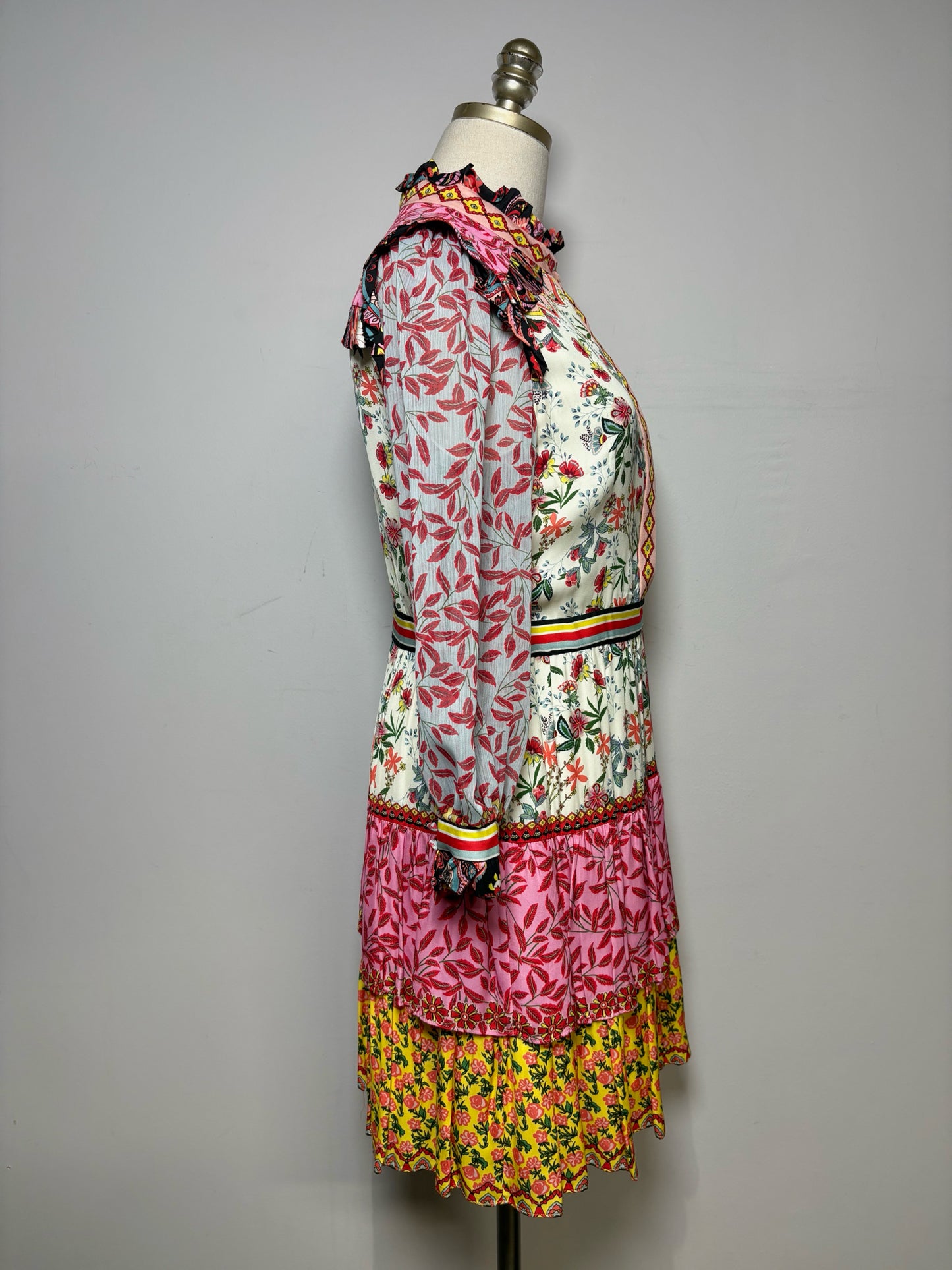 Size 6 (M) Alice + Olivia Multi-Color Floral Women's 100% Viscose Dress