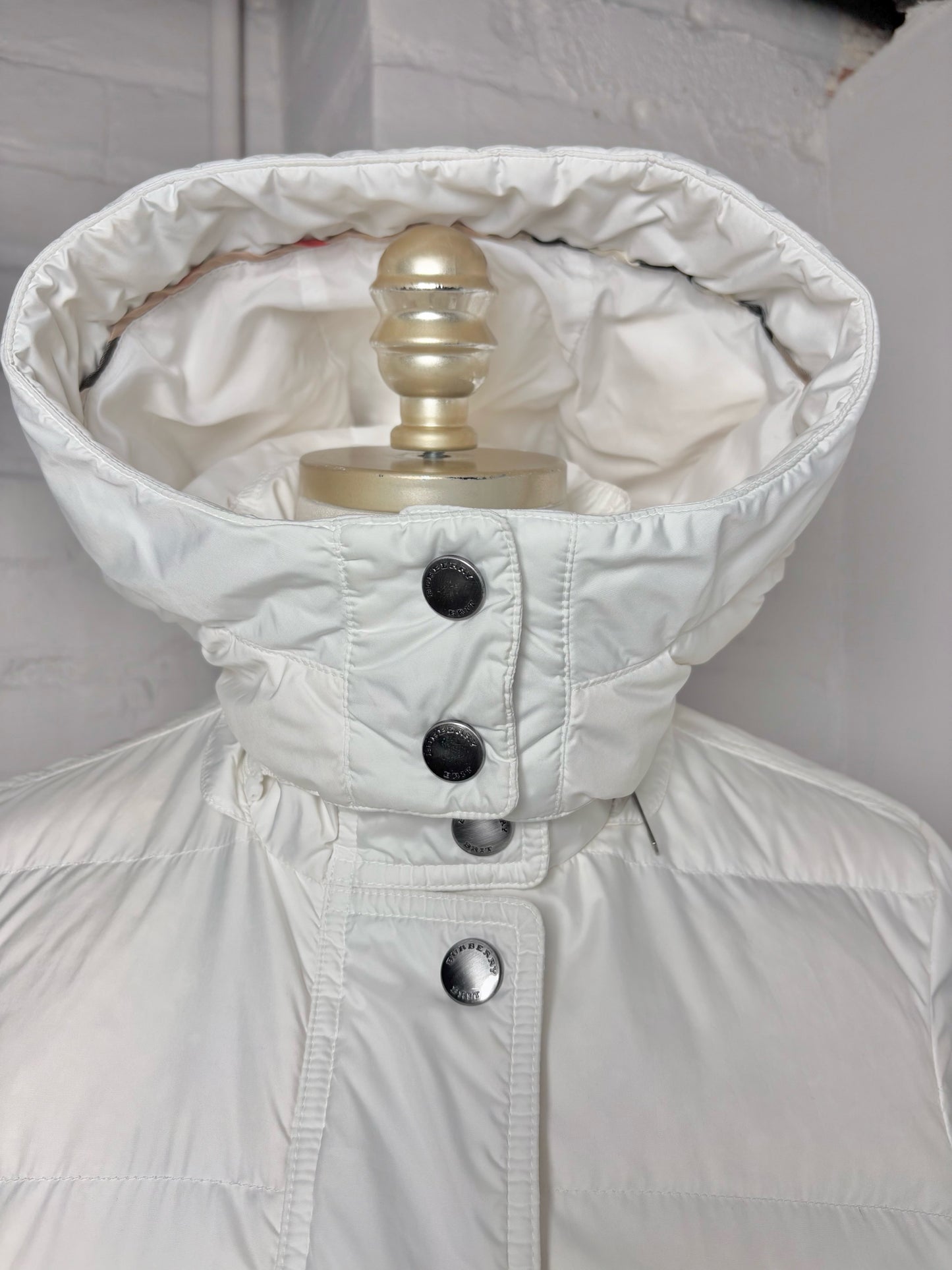 Women Size XS Burberry Brit White Goose Down Puffer Belted Coat