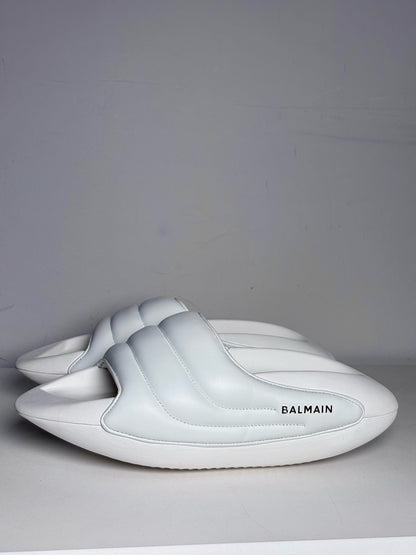 W Shoe Size 40 (10, US) Balmain White Leather, Rubber Lambskin Pre-owned Sandals
