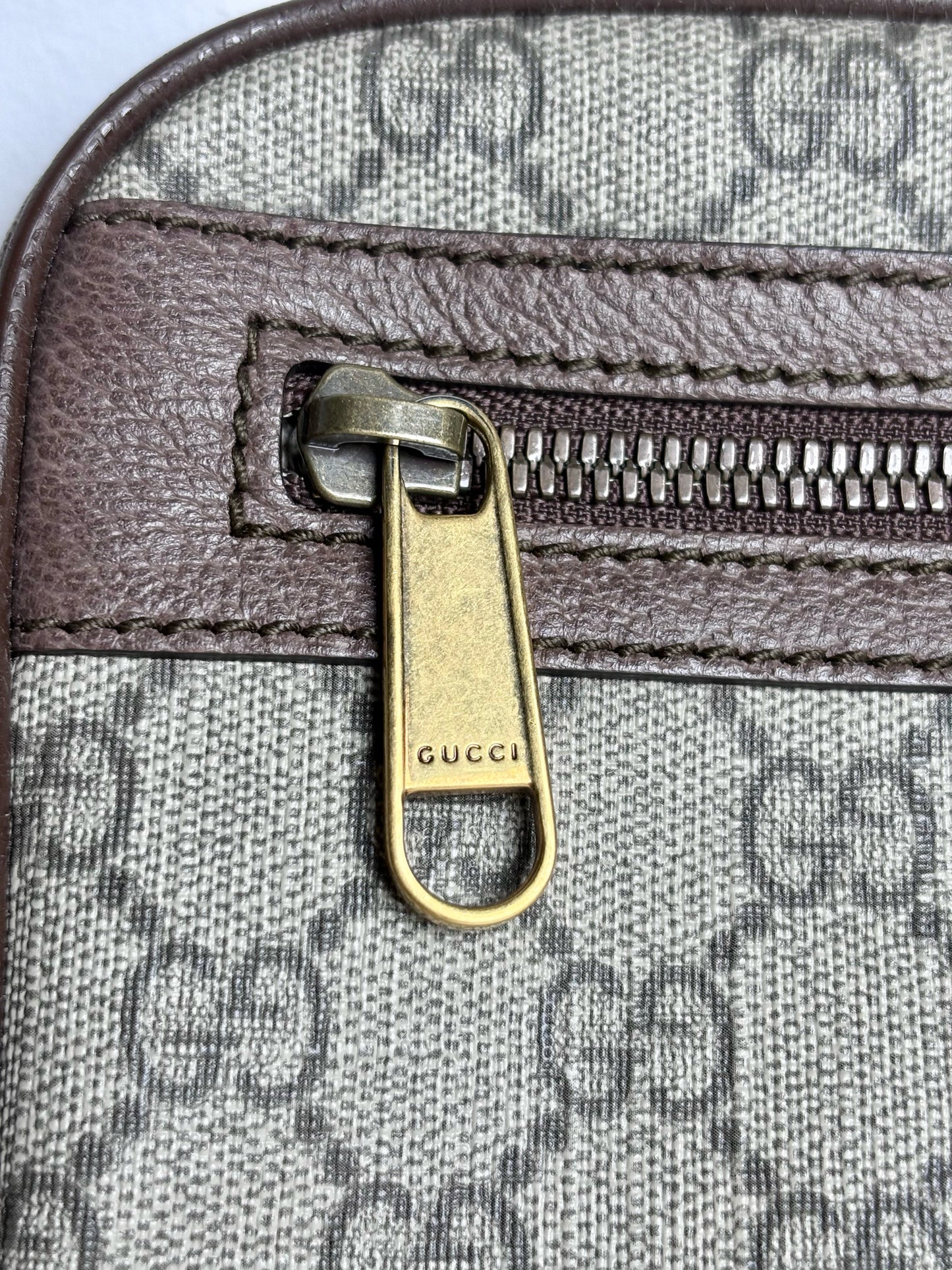 Gucci Monogram Coated Canvas Like-New Brown Small Purse