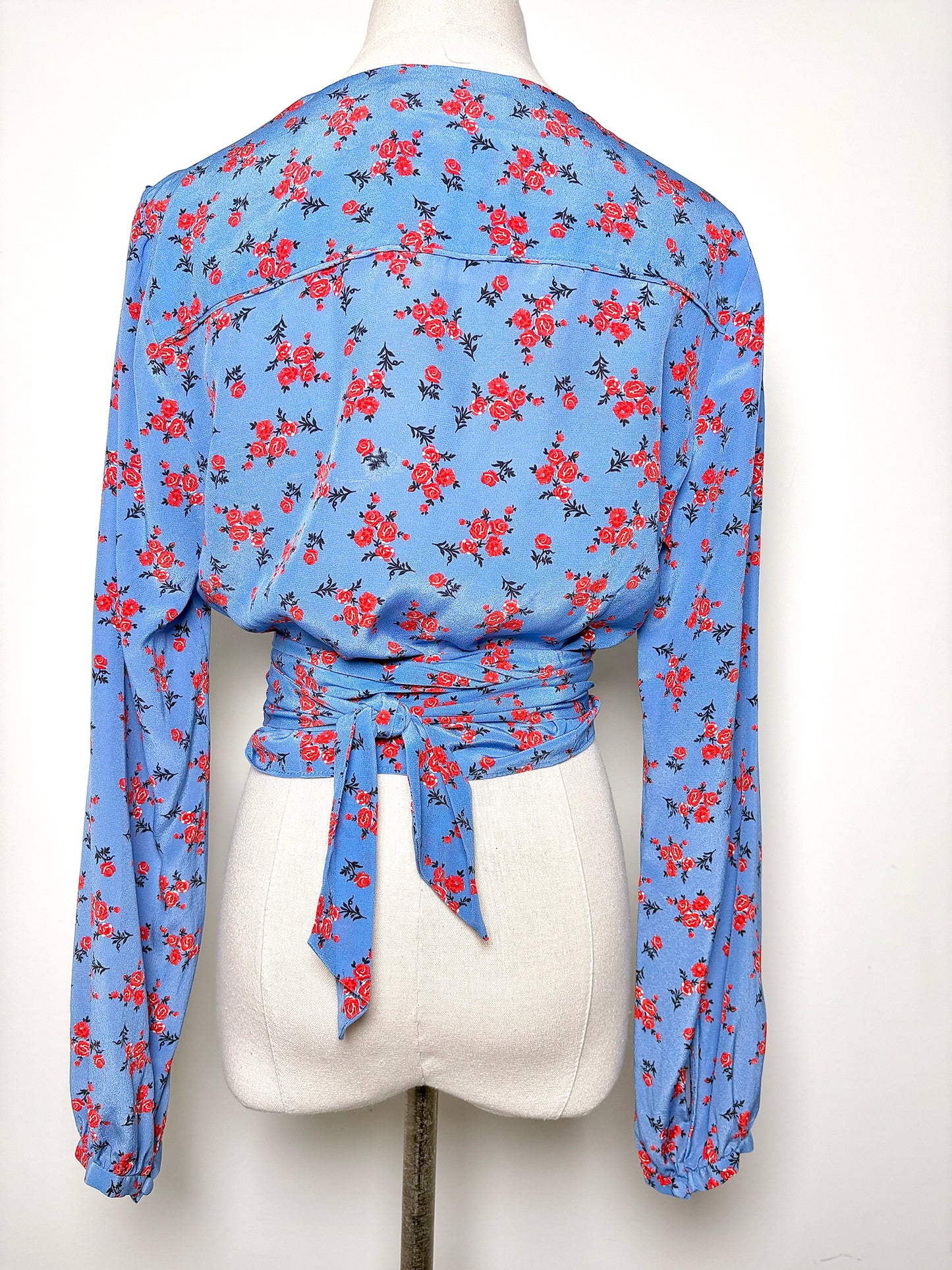 Women Size M Intermix Blue Floral Print Wrap Blouse