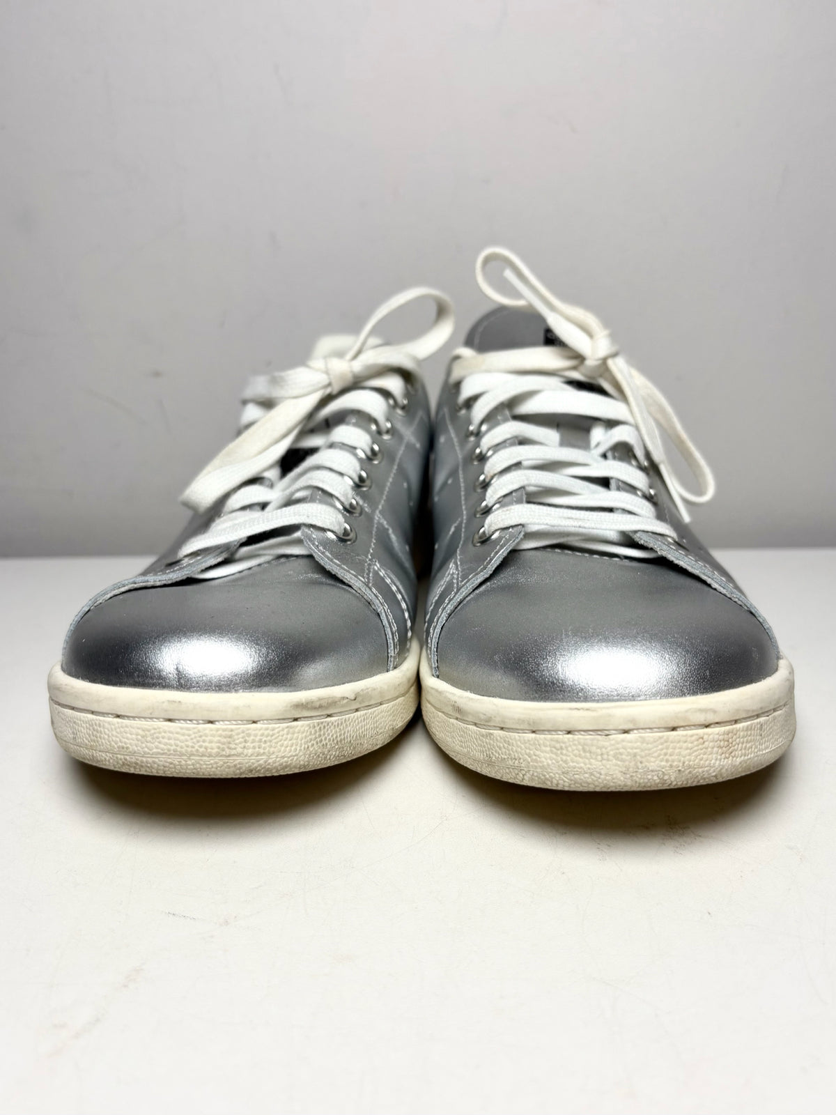 Women's Shoe Size 9 Adidas Stan Smith Metallic Silver Leather Pre-Owned Sneakers