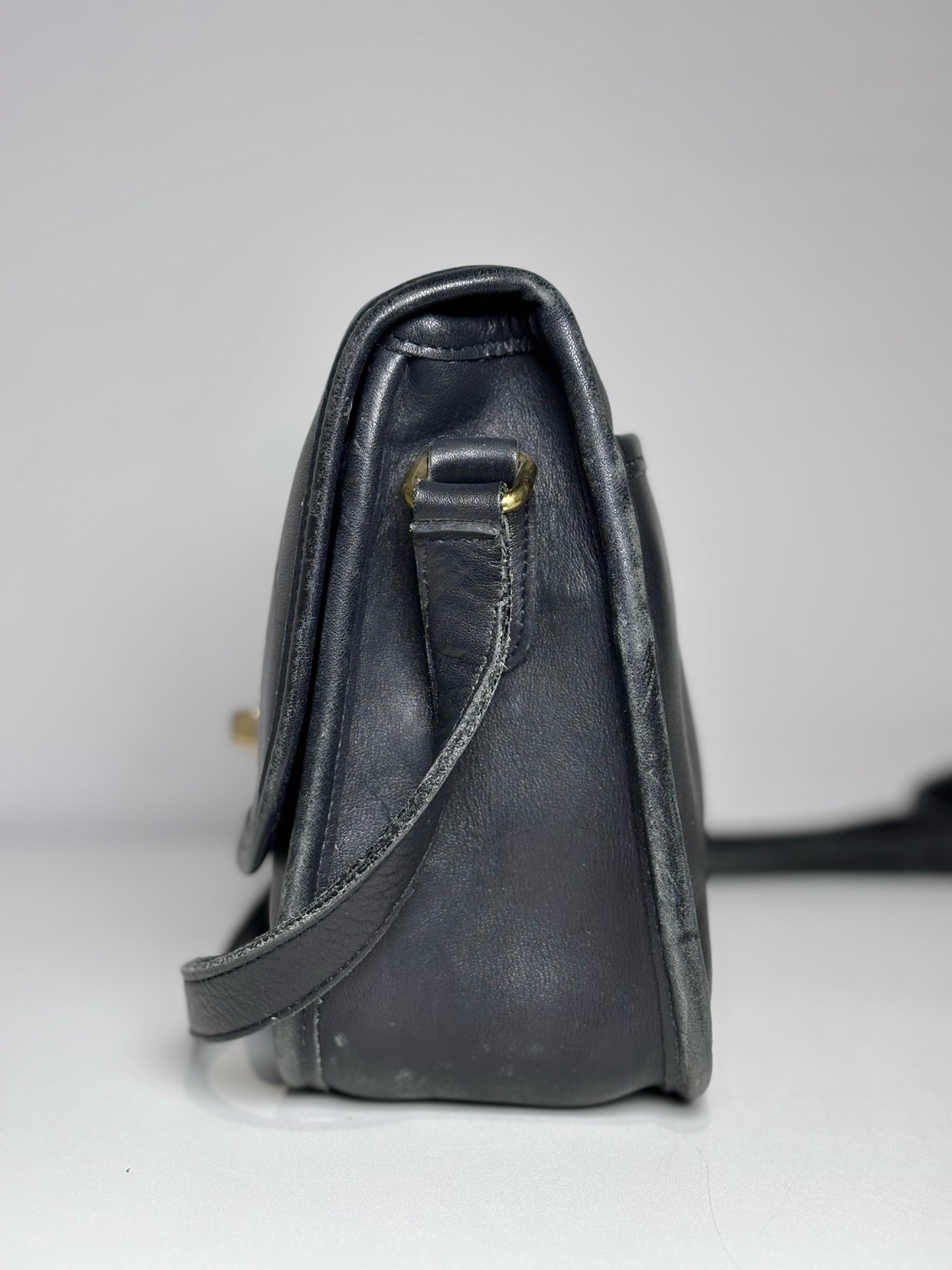 Coach Solid Vintage Leather Pre-owned Black Genuine Leather Small Purse