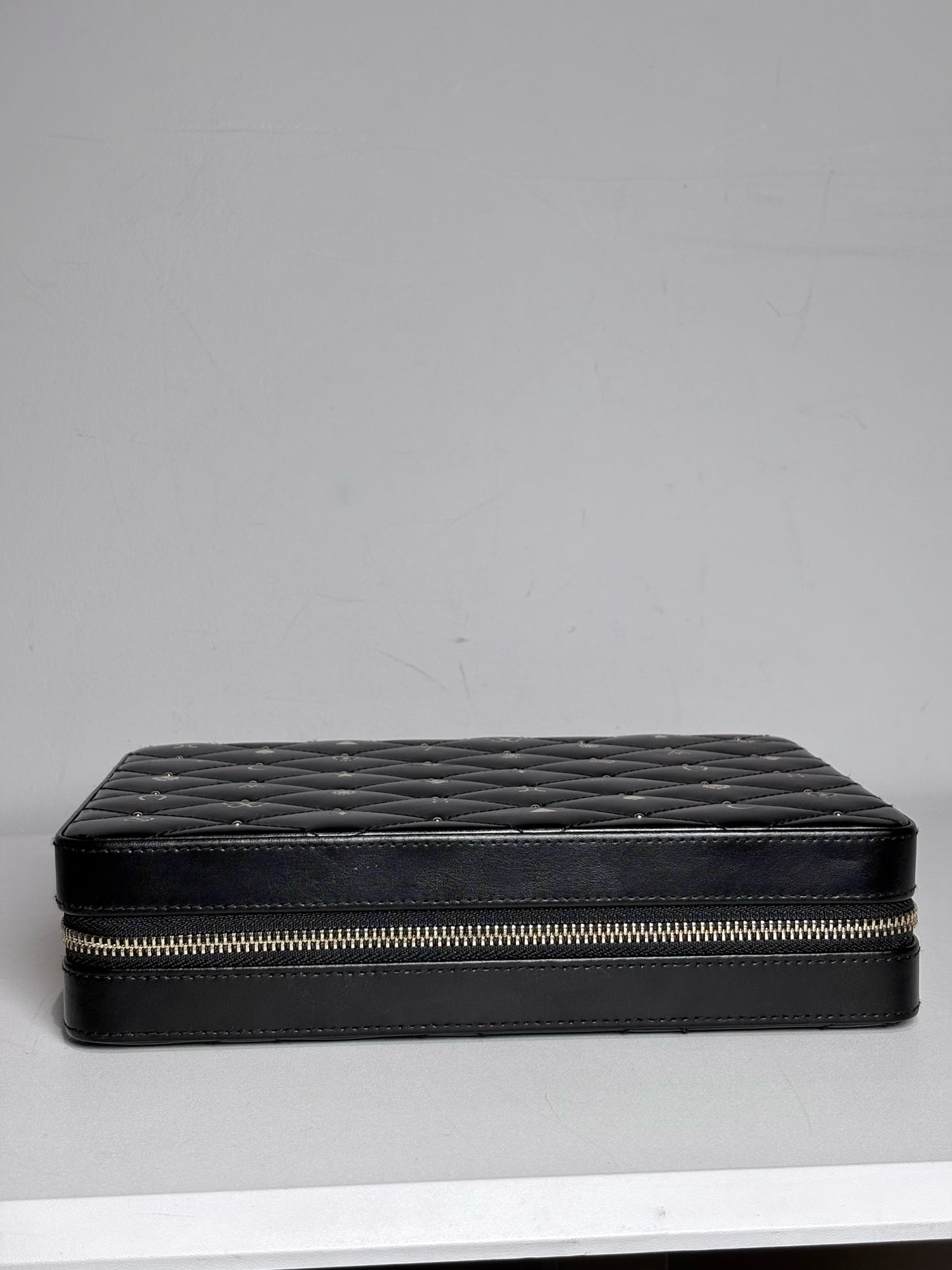 Foundrae Quilted, Symbols Leather Pre-owned Travel Jewelry Case