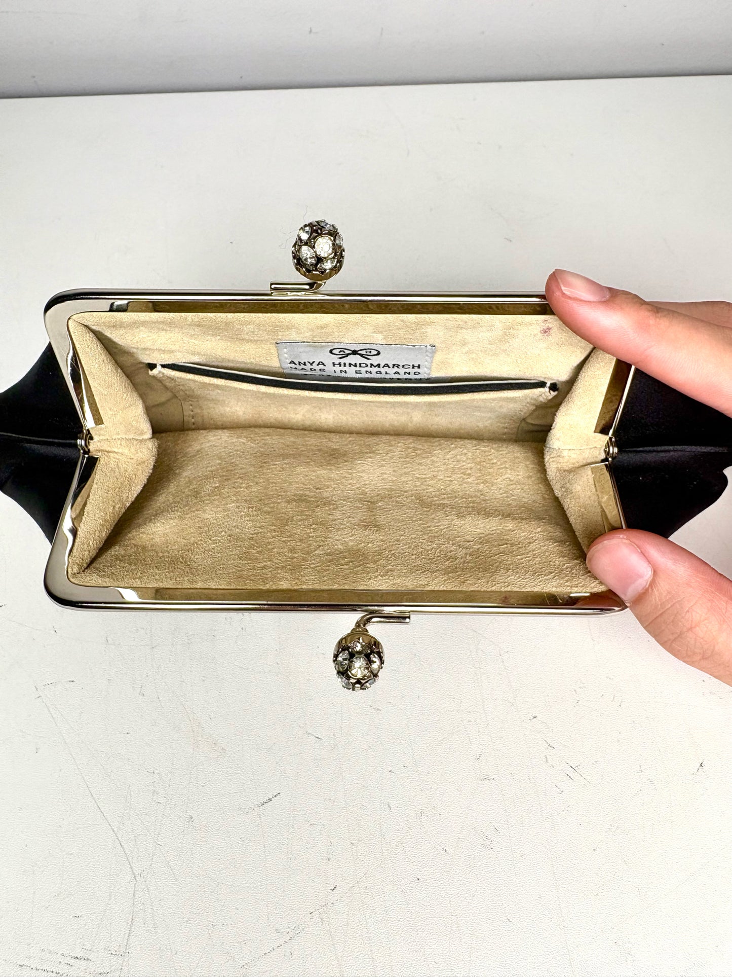 Anya Hindmarch London Maud Kiss-lock Recycled Satin Pre-owned Black Clutch