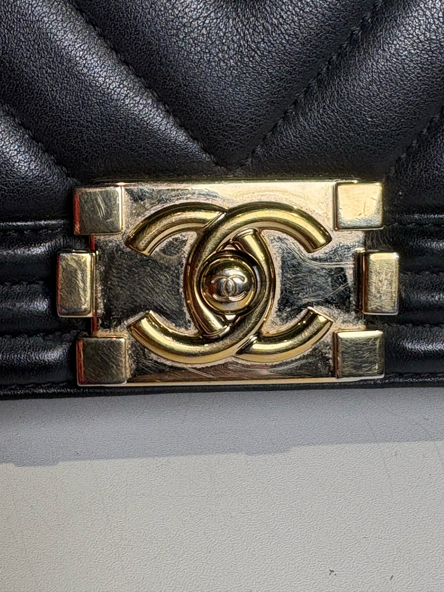 Chanel Small Boy Bag Quilted Calfskin, Ruthenium Black Pre-owned Purse