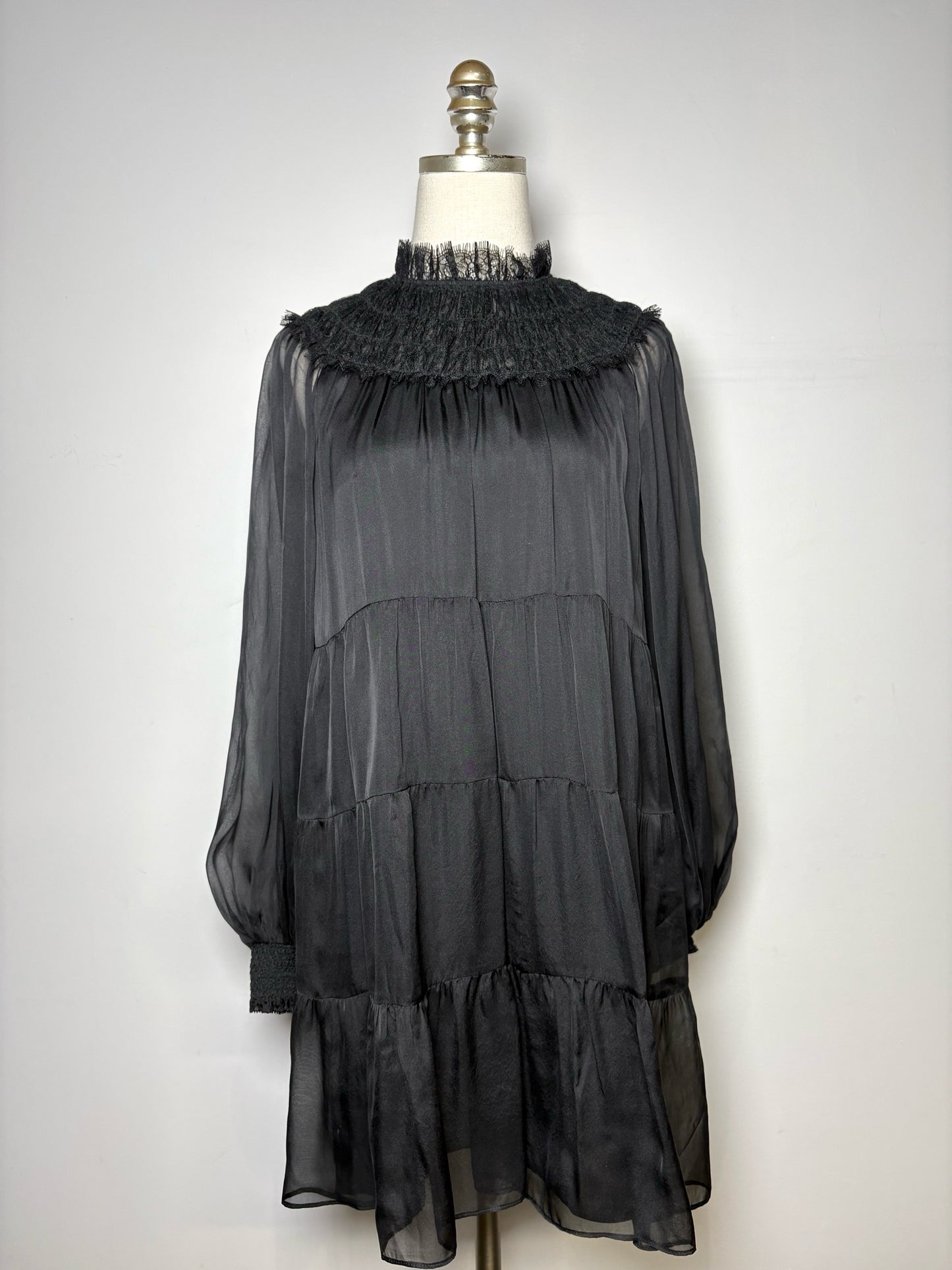 Women Size 8 Alice + Olivia Black Solid Nylon Pre-owned Dress
