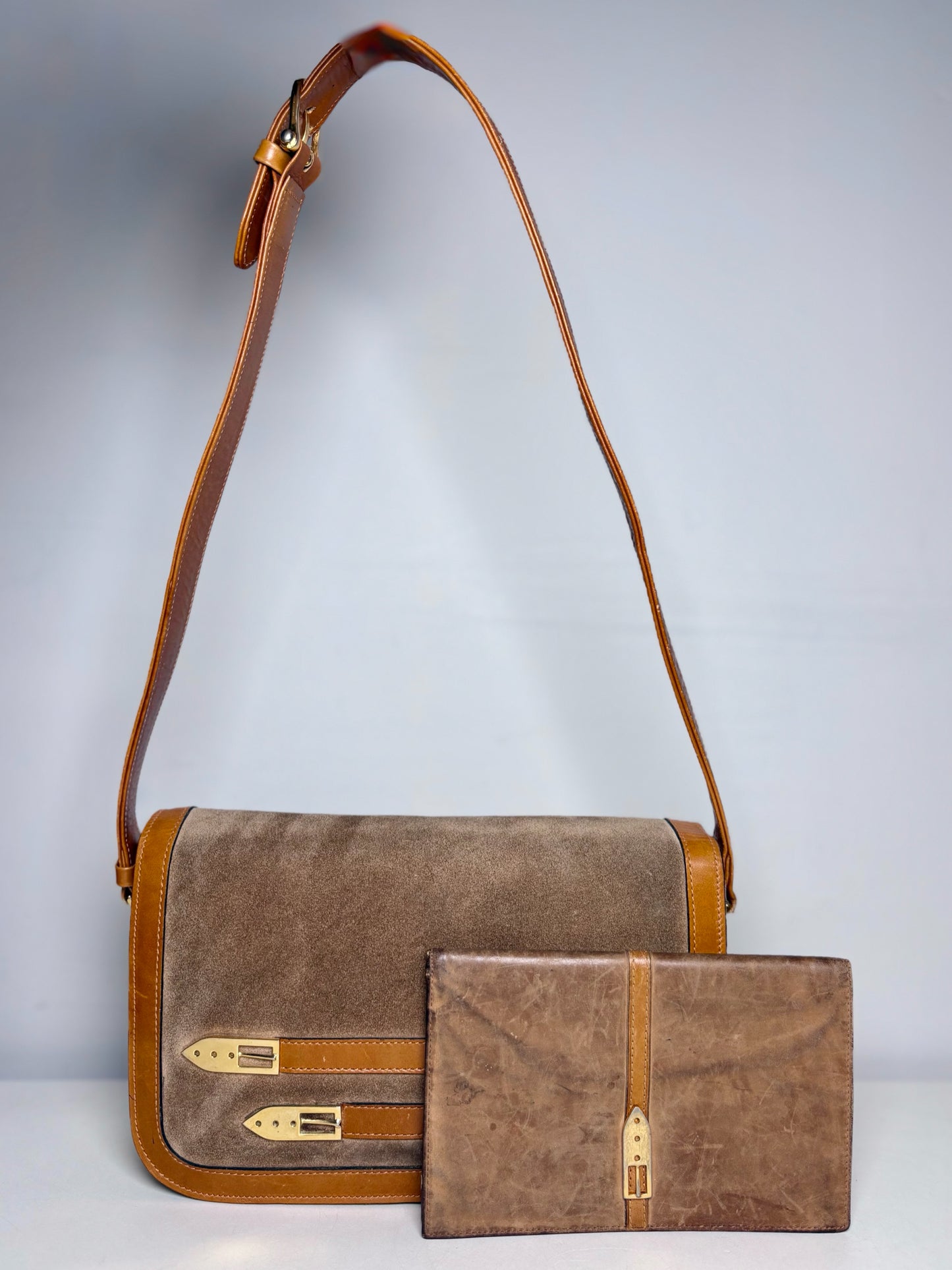 Umberto Italy Vintage Suede, Cowhide Leather Pre-owned Caramel, Beige Purse