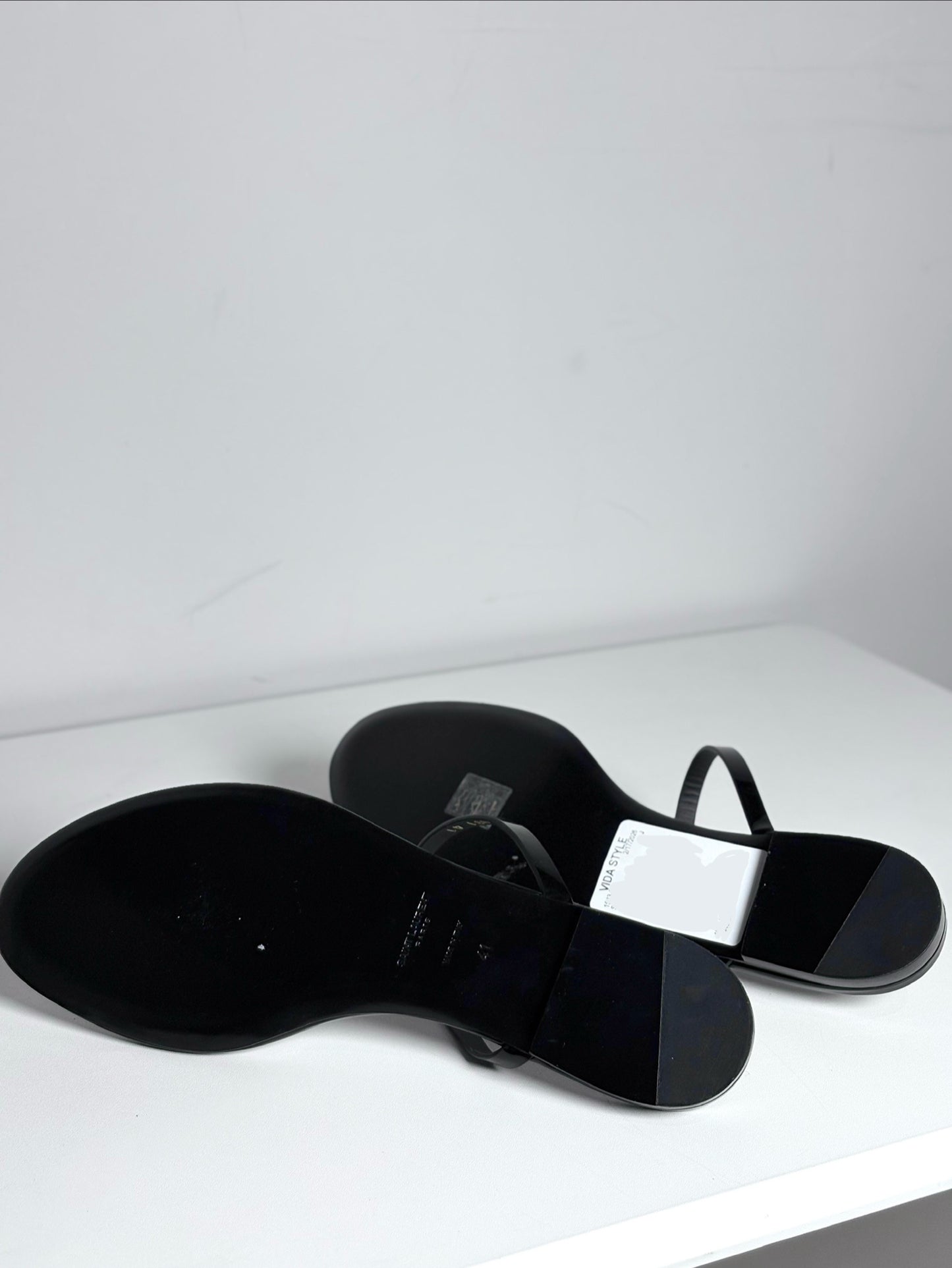 W Shoe Size 41 (11 US) Saint Laurent Black Patent Leather Logo NWT Sandals