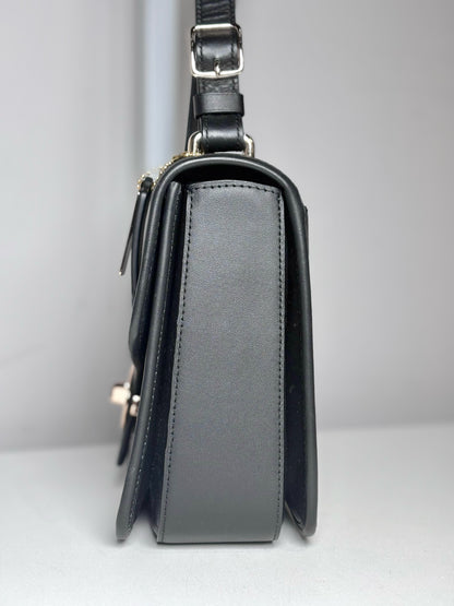 Women's Coach 2016 Page Shoulder Leather Pre-owned Black Bag